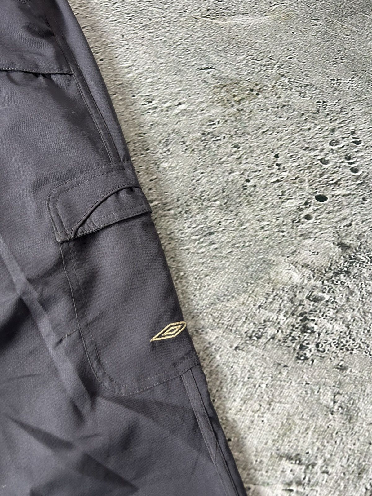 Umbro × Vintage Umbro nylon track pants vintage grey cargo parachute Size US 30 / EU 46 - 2 Thumbnail