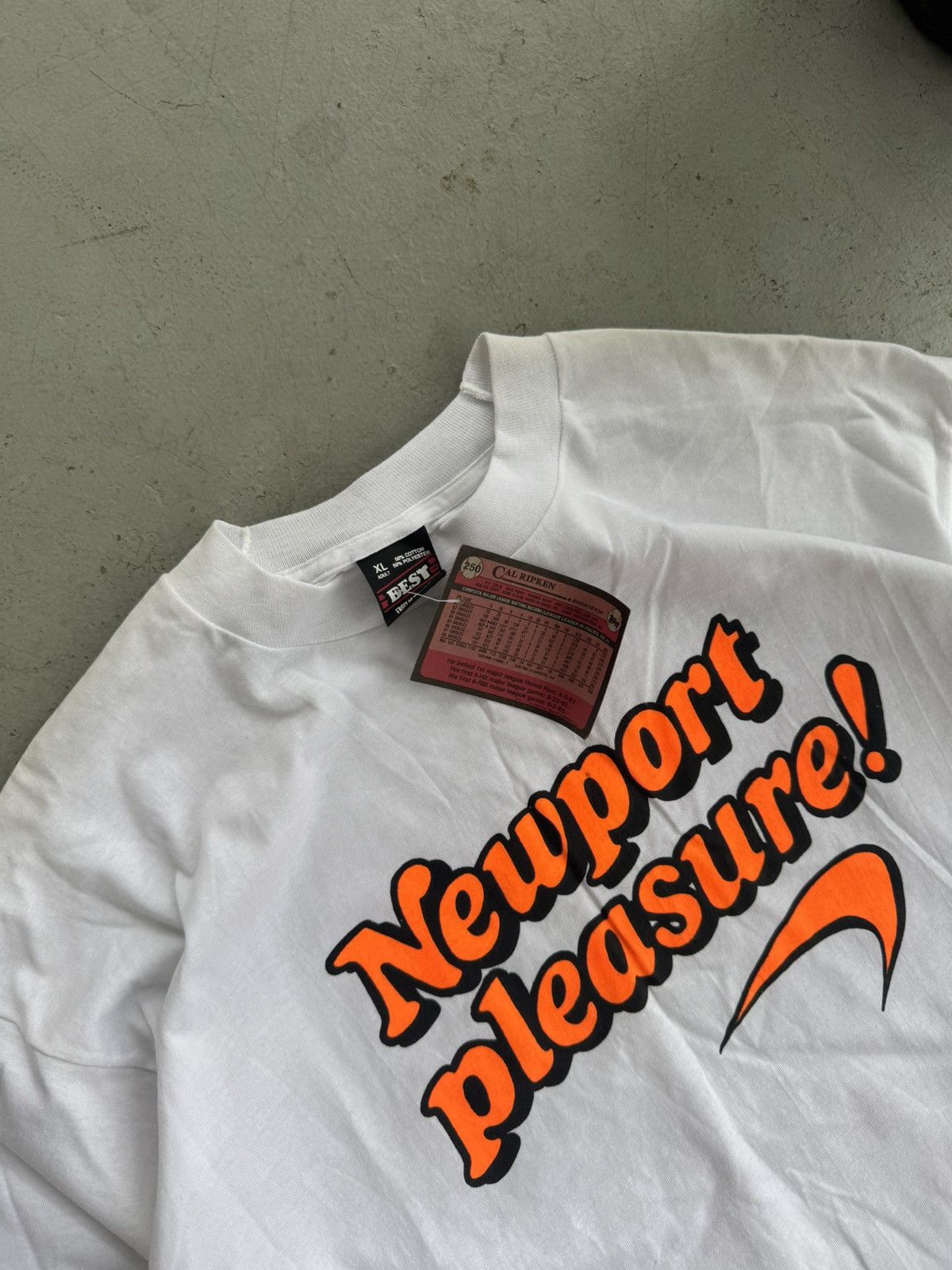 Japanese Brand 80s Newport Pleasure Spelled Out Made in U.S.A Vintage Tee Size US XL / EU 56 / 4 - 4 Thumbnail