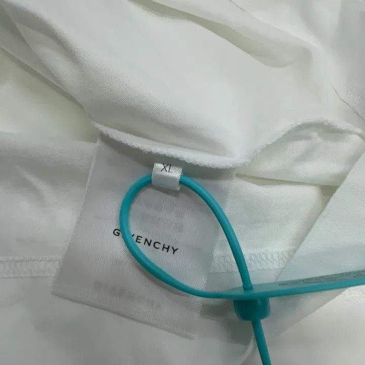 Givenchy Givenchy Givenchy FW22 Letter Print Short Sleeve TShirt -2 Size US XL / EU 56 / 4 - 3 Thumbnail