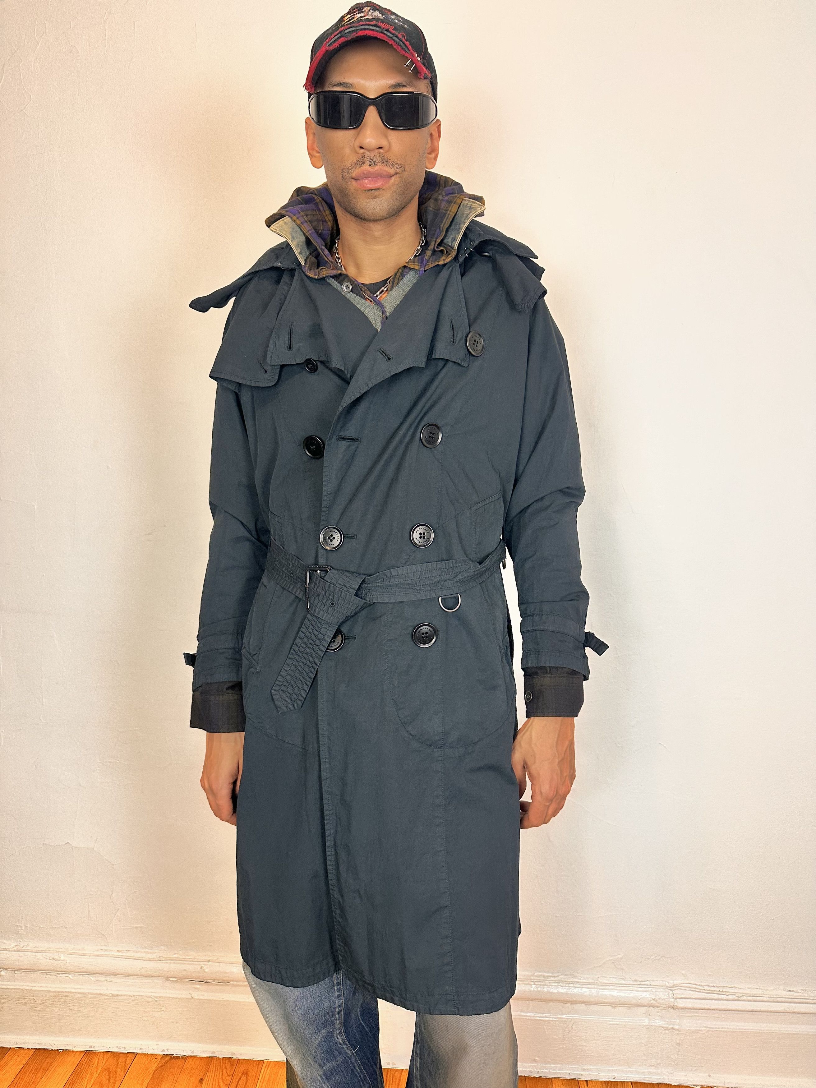 Vintage Burberry Navy Trench Coat in size 48
