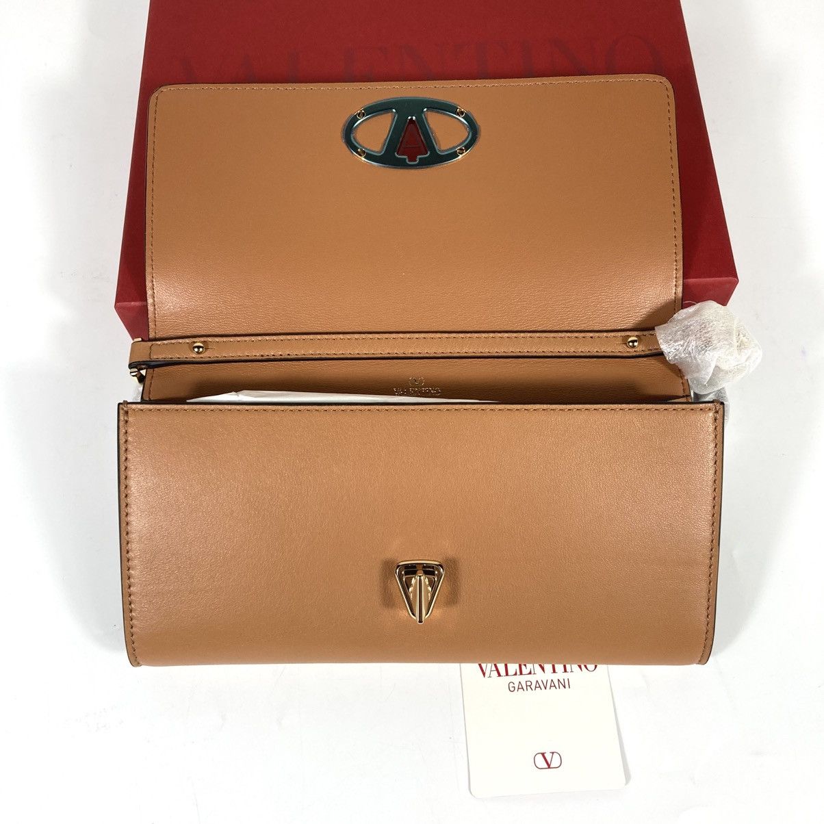 Valentino Valentino Garavani VLOGO Bold Wallet On A Chain Almond Beige Size ONE SIZE - 9 Thumbnail