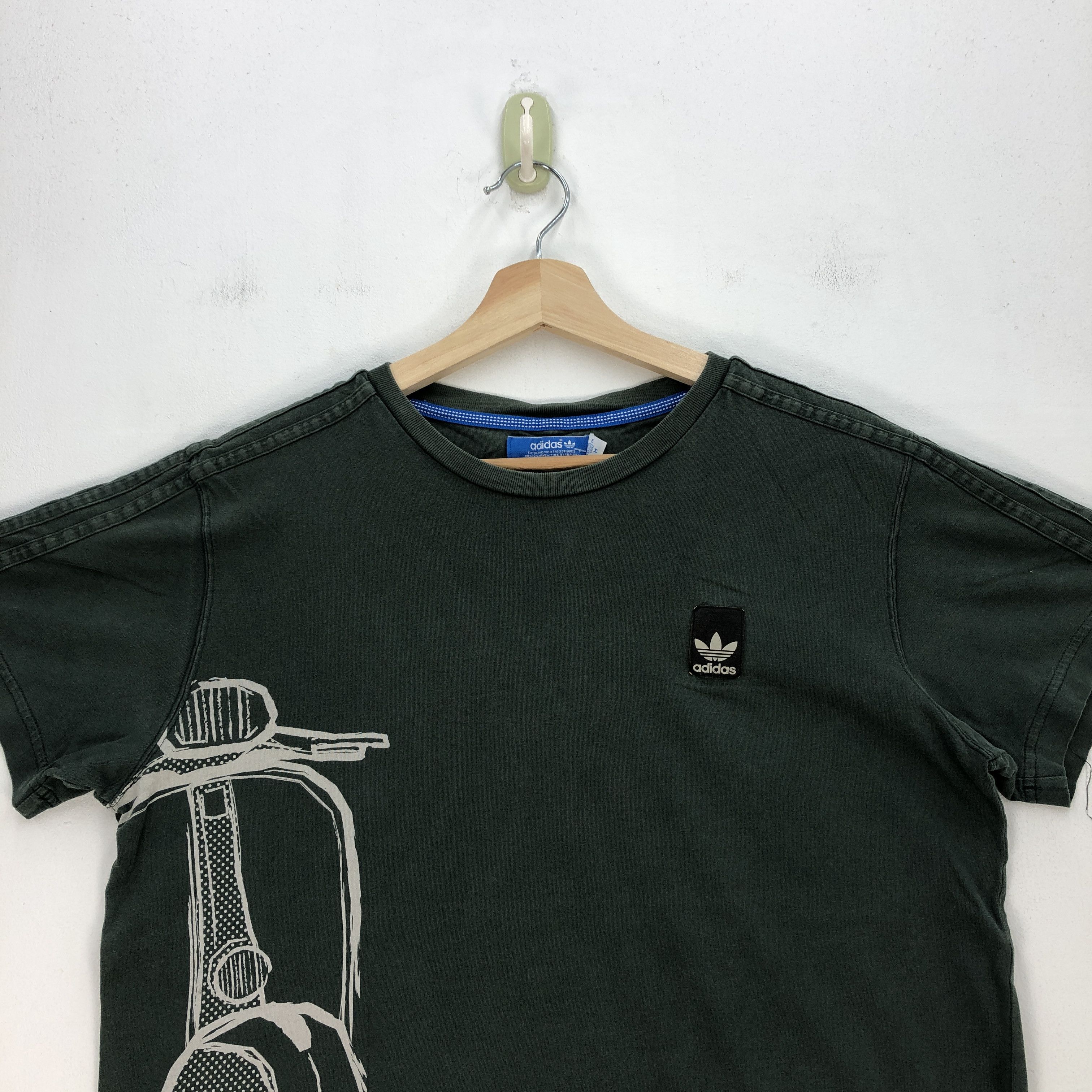 Japanese Brand Vintage Adidas T Shirt Adidas Trefoil Vespa Tees Size US L / EU 52-54 / 3 - 2 Thumbnail