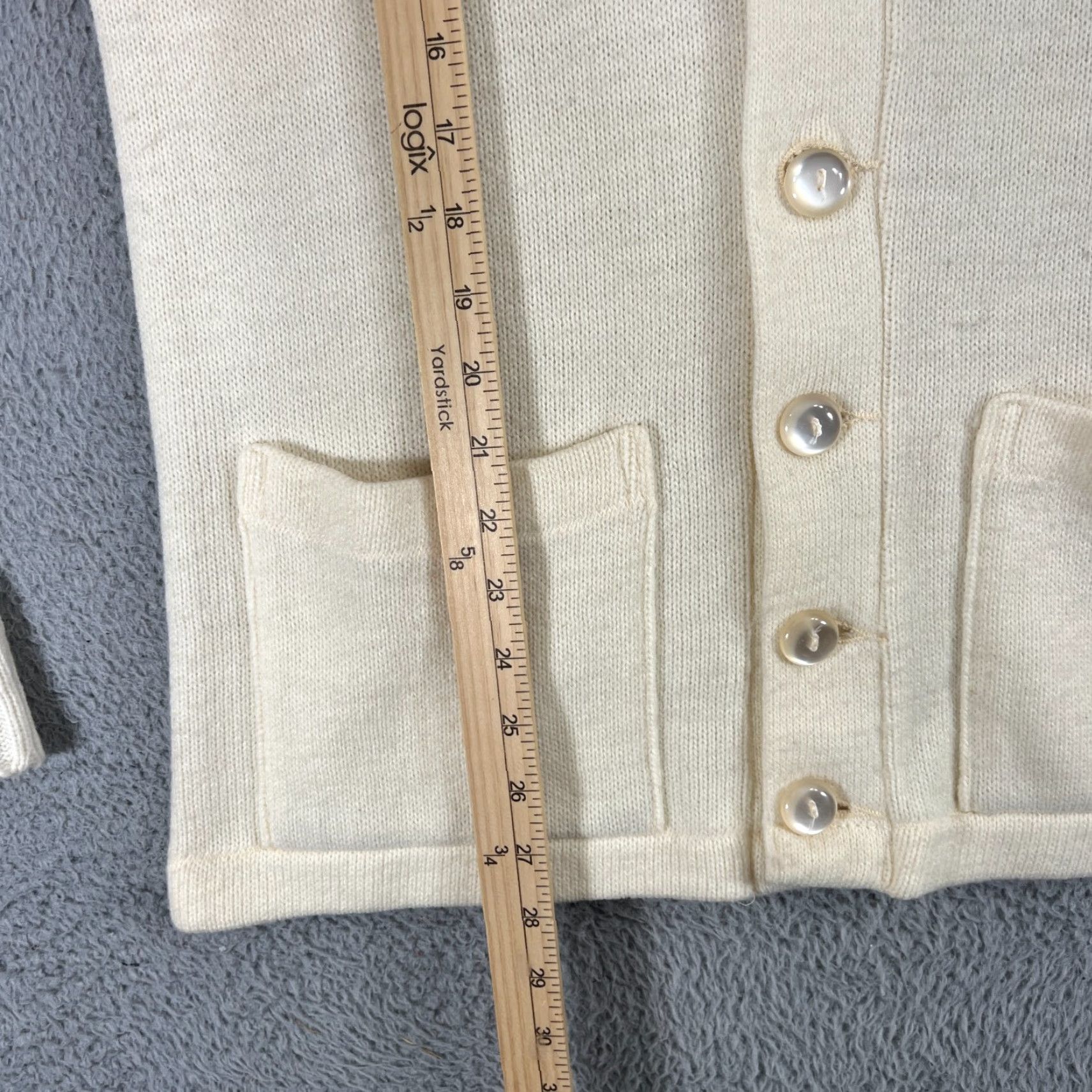 Vintage VINTAGE Athletic Knitwear Cardigan Sweater Women's Small White 80s Preppy Button Down V-Neck Knitwear Pockets Size S / US 4 / IT 40 - 6 Thumbnail