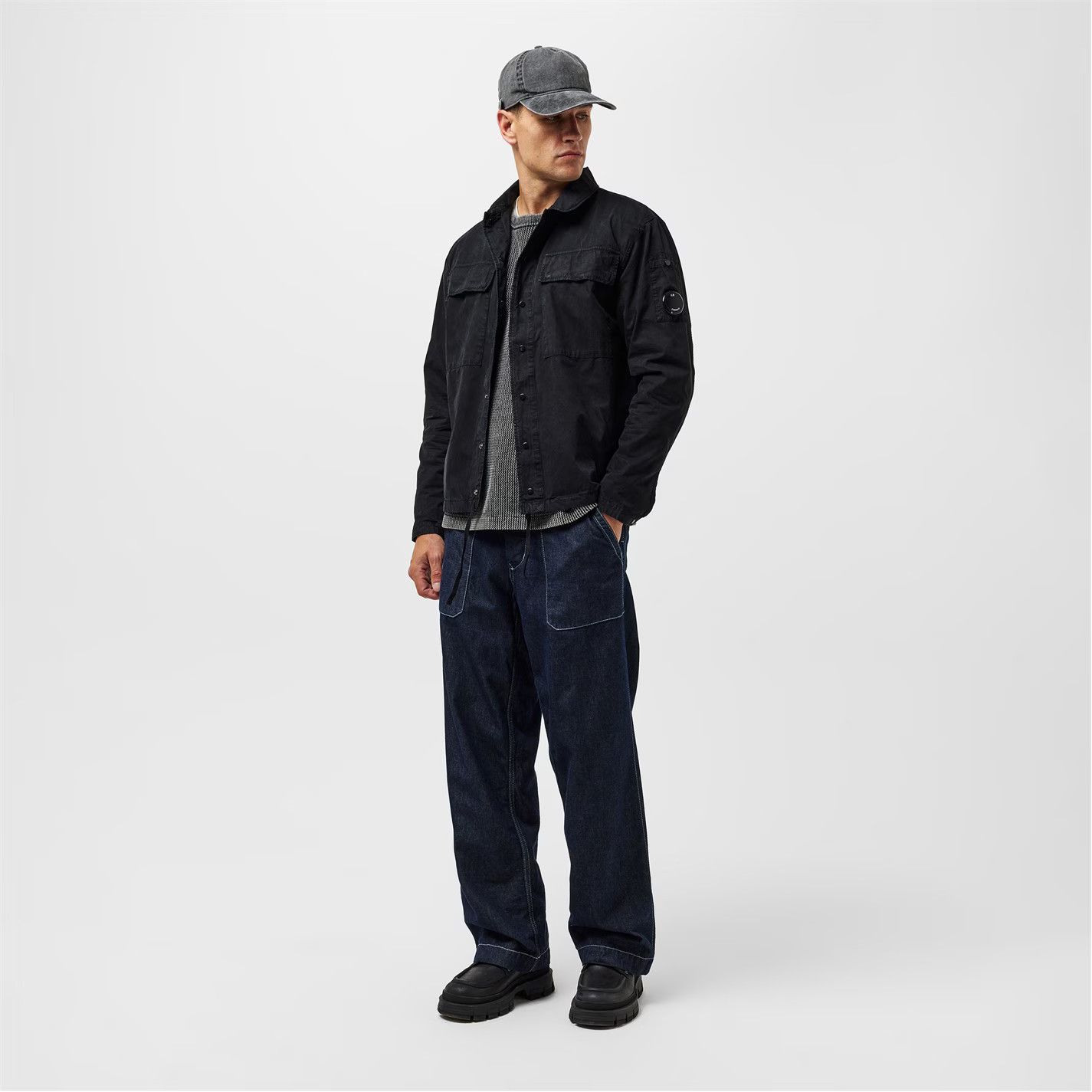 C.P. Company o1g2r1mq0426 Multi-Pocket Classic Fit Overshirt in Black Size US S / EU 44-46 / 1 - 4 Thumbnail