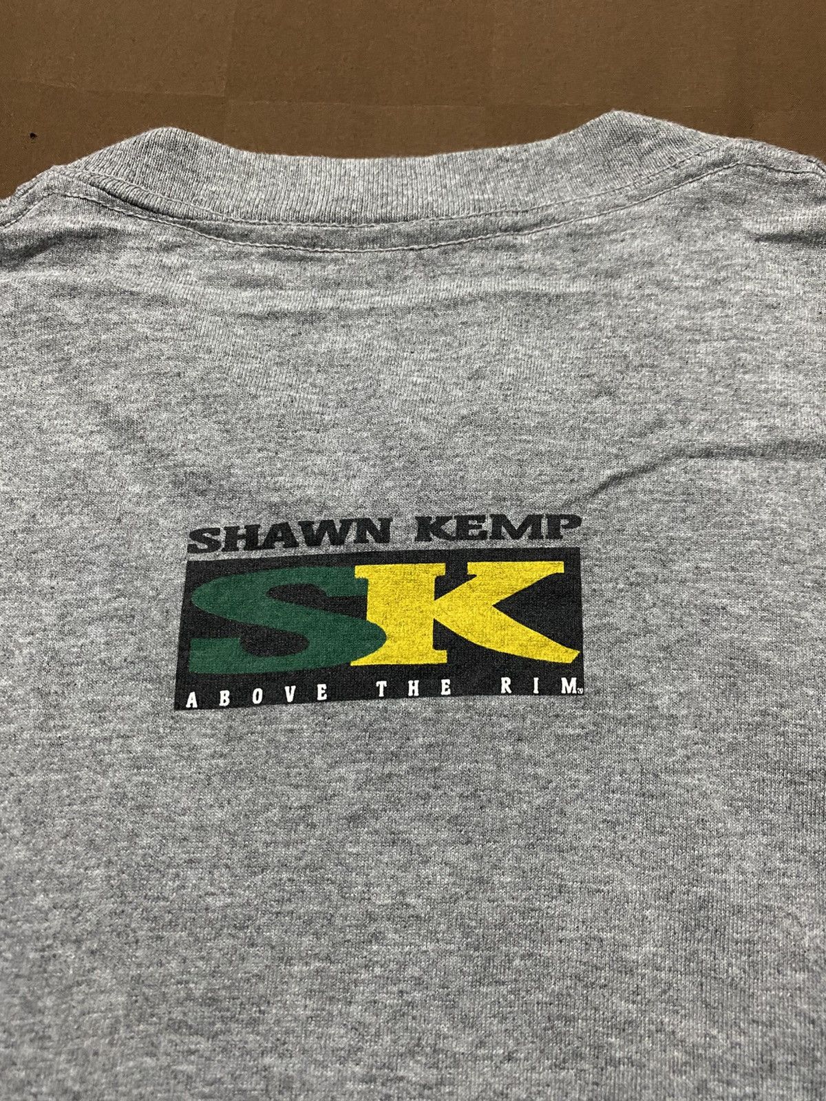 NBA Vintage 90s Reebok Shawn Kemp Above The Rim Tee Size US M / EU 48-50 / 2 - 4 Thumbnail