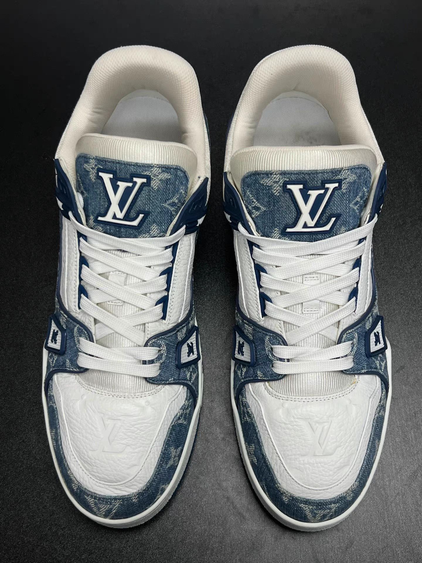 Louis Vuitton LV TRAINER Blue & White Denim Sneakers K15 Size US 9 / EU 42 - 3 Thumbnail