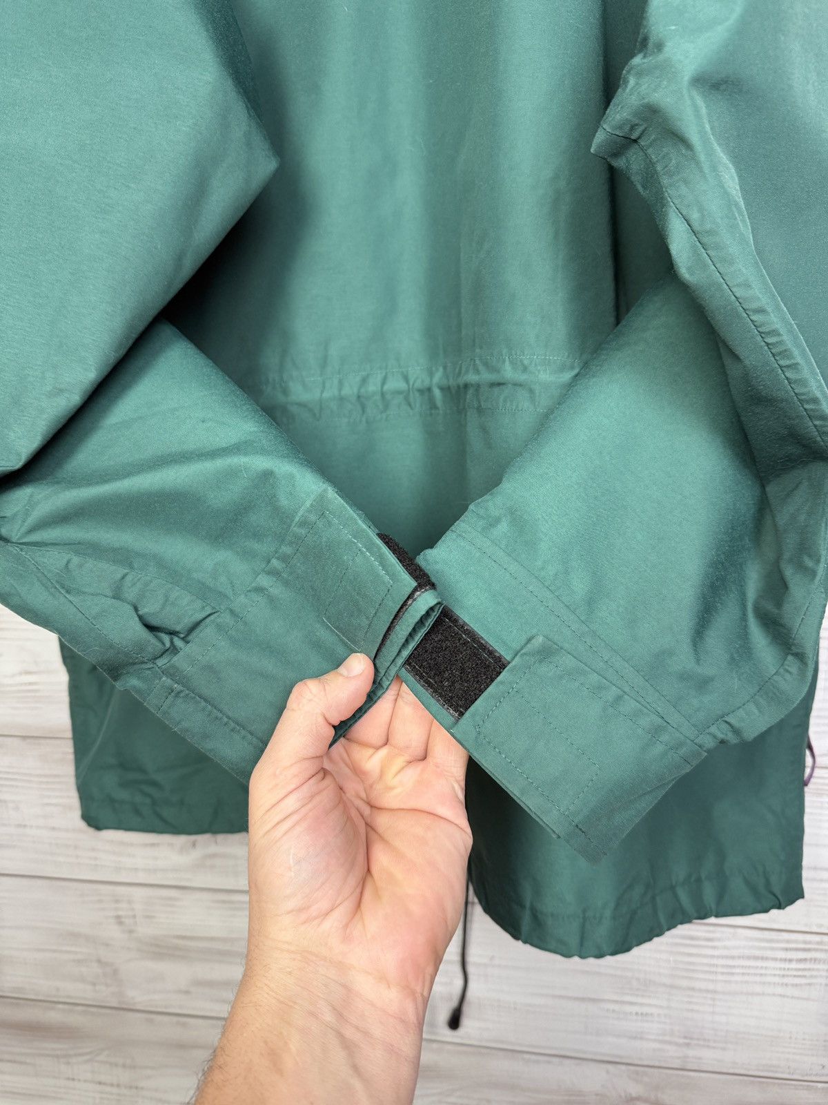 The North Face Vintage The North Face Gore Tex Windbreaker Light Jacket Size US L / EU 52-54 / 3 - 14 Thumbnail