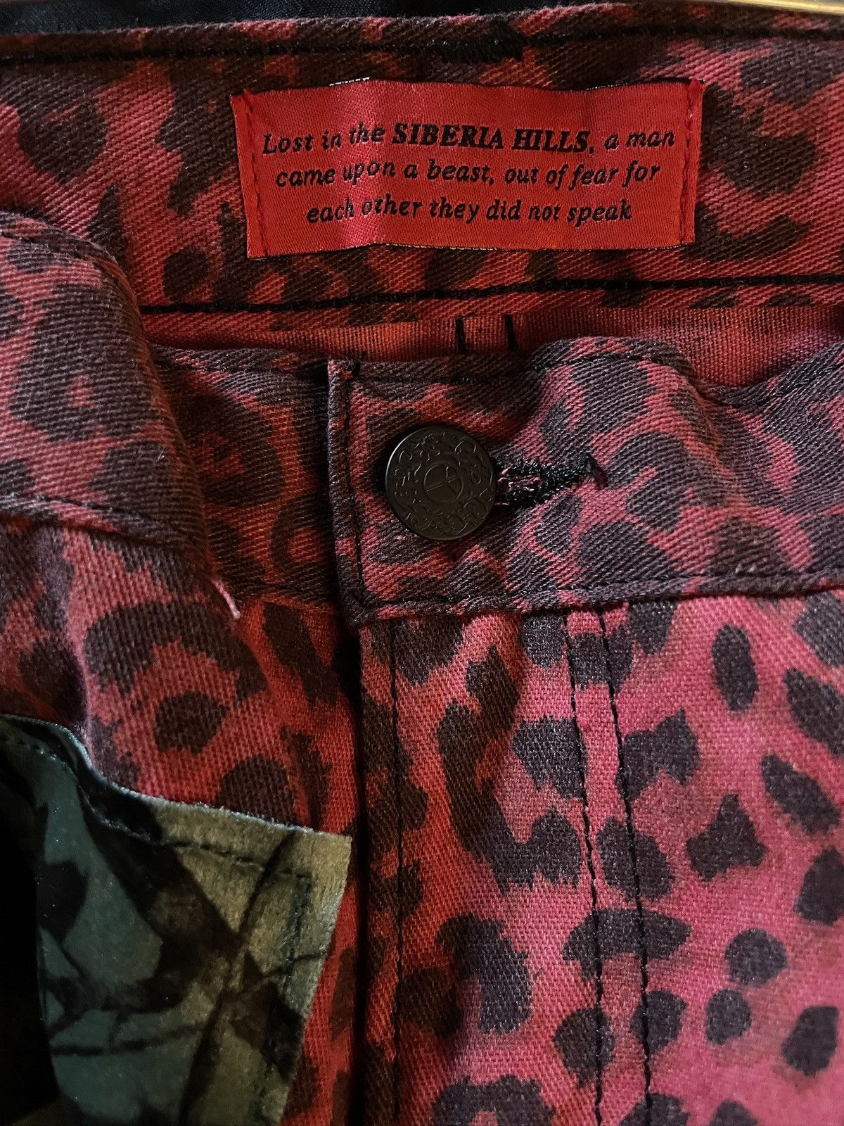 Siberia Hills Siberia Hills Hiker Patchwork Blood Red Leopard Pants Size US 34 / EU 50 - 5 Thumbnail