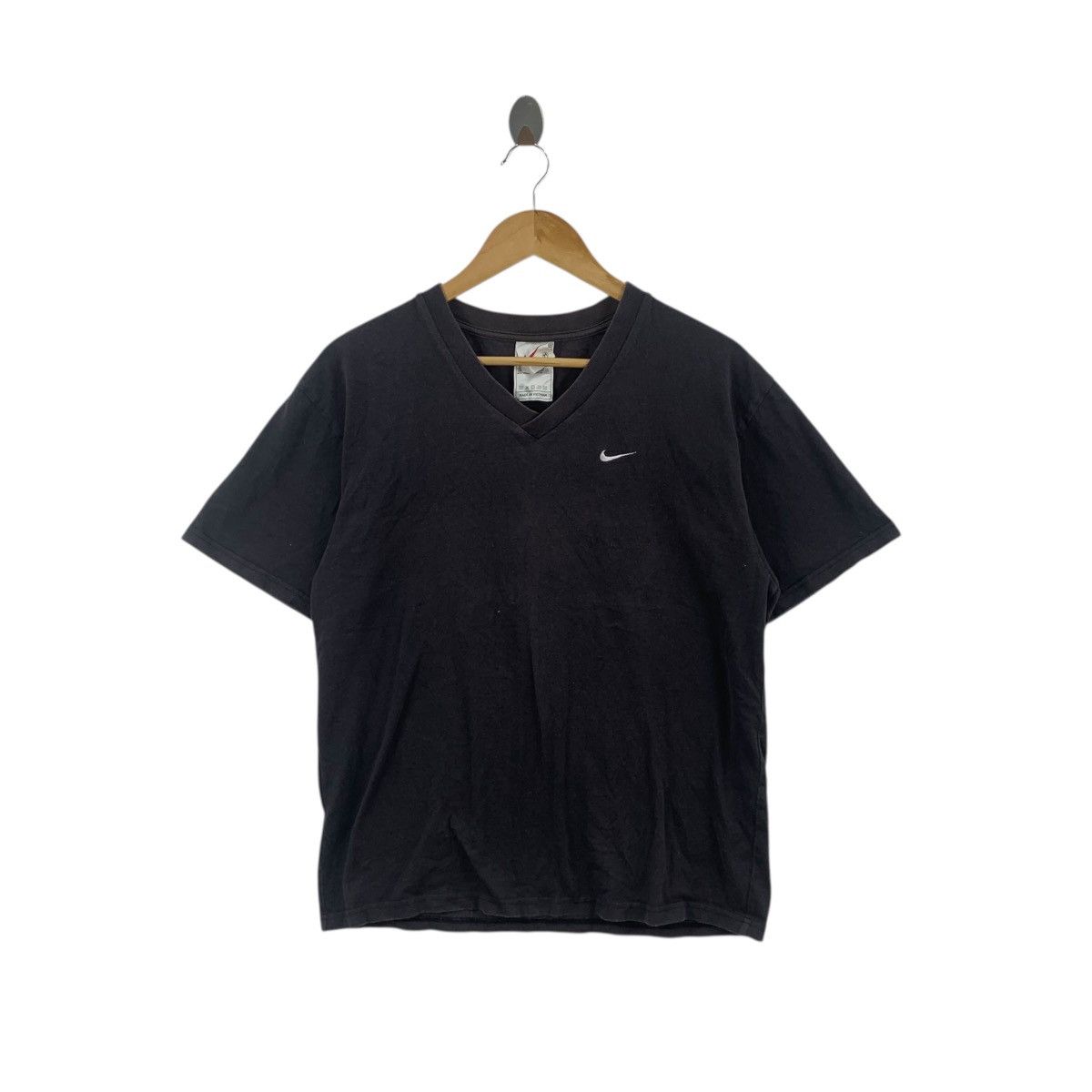 Nike Vintage NIKE USA SWOOSH Embroidered Logo Sun Faded Tee Size US L / EU 52-54 / 3 - 1 Thumbnail
