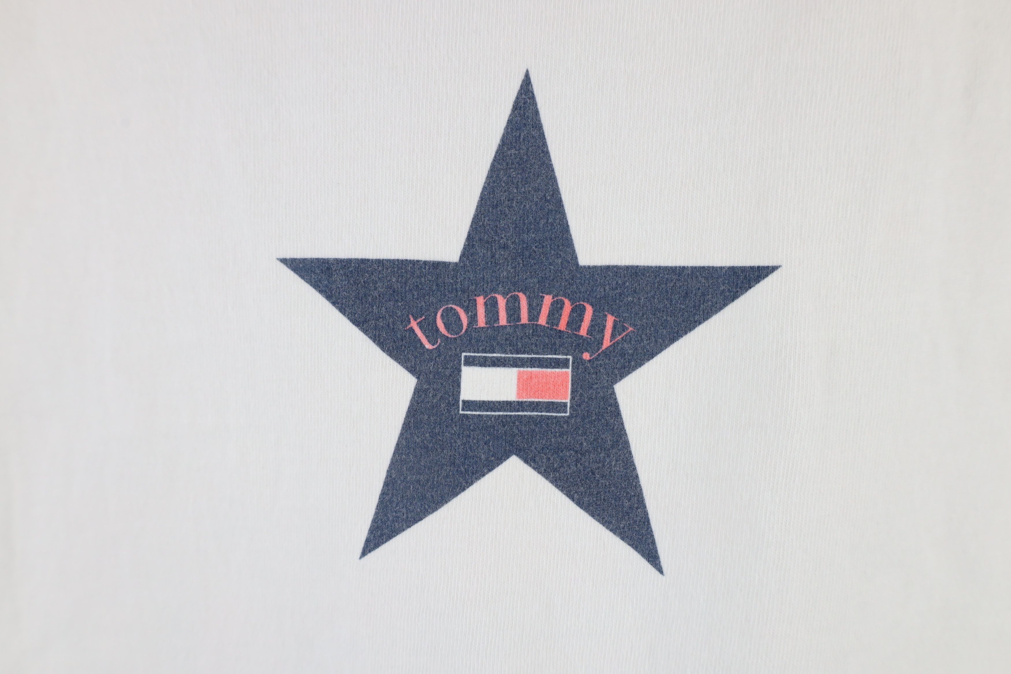 Tommy Hilfiger × Vintage Vintage 90s Tommy Hilfiger Out Star Cropped T-Shirt USA Size M / US 6-8 / IT 42-44 - 4 Thumbnail