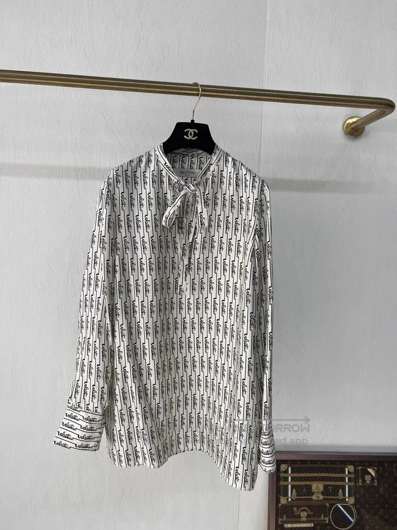 Valentino Valentino silk-printed shirt Size M / US 6-8 / IT 42-44 - 1 Thumbnail