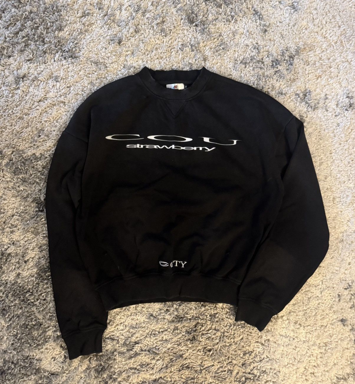 Other Cityofus “COU Strawberry” Crewneck Sweatshirt Size US M / EU 48-50 / 2 - 1 Thumbnail