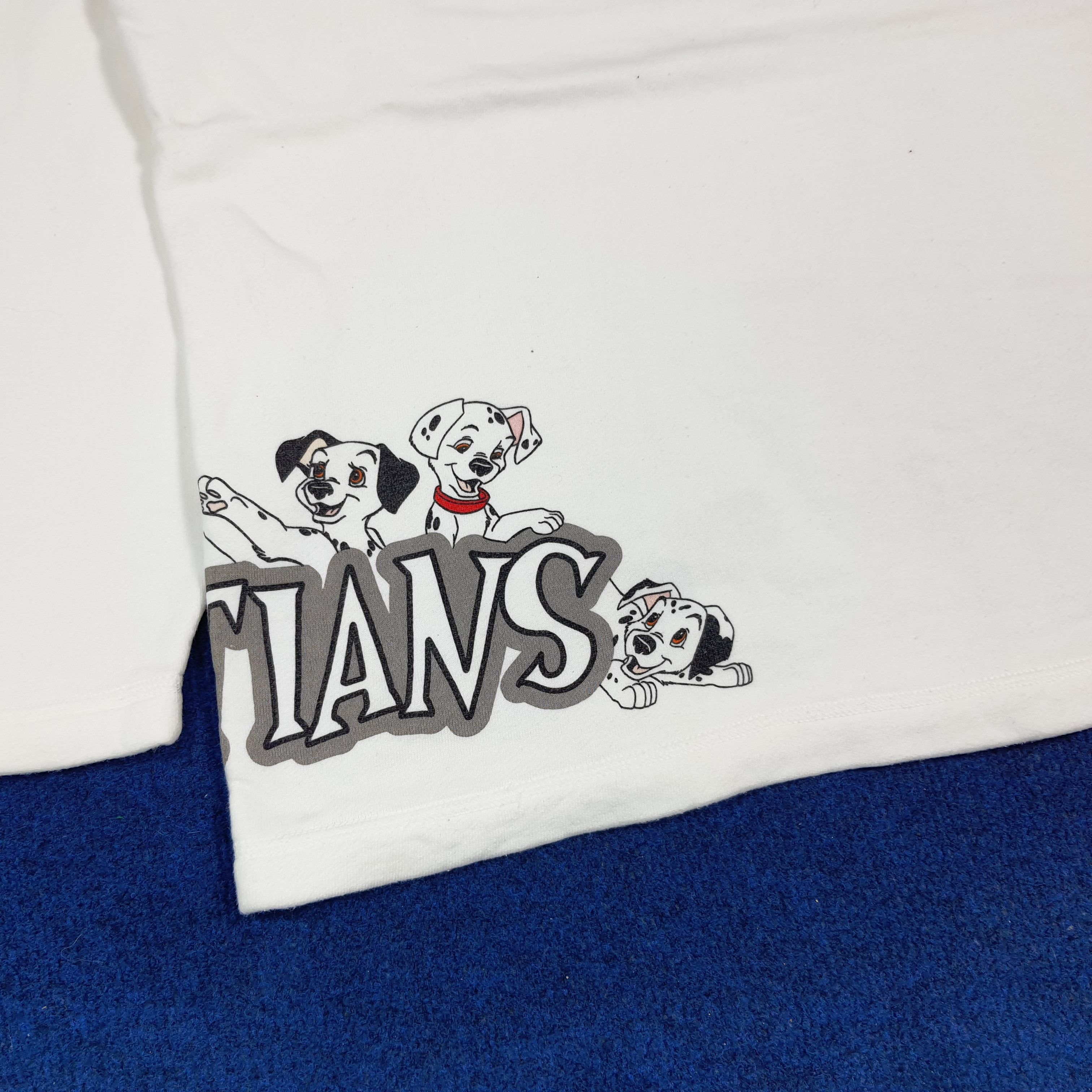 Disney Vintage 90s Tokyo Disney 101 Dalmatians Sweatshirt C283N26 Size US M / EU 48-50 / 2 - 3 Thumbnail