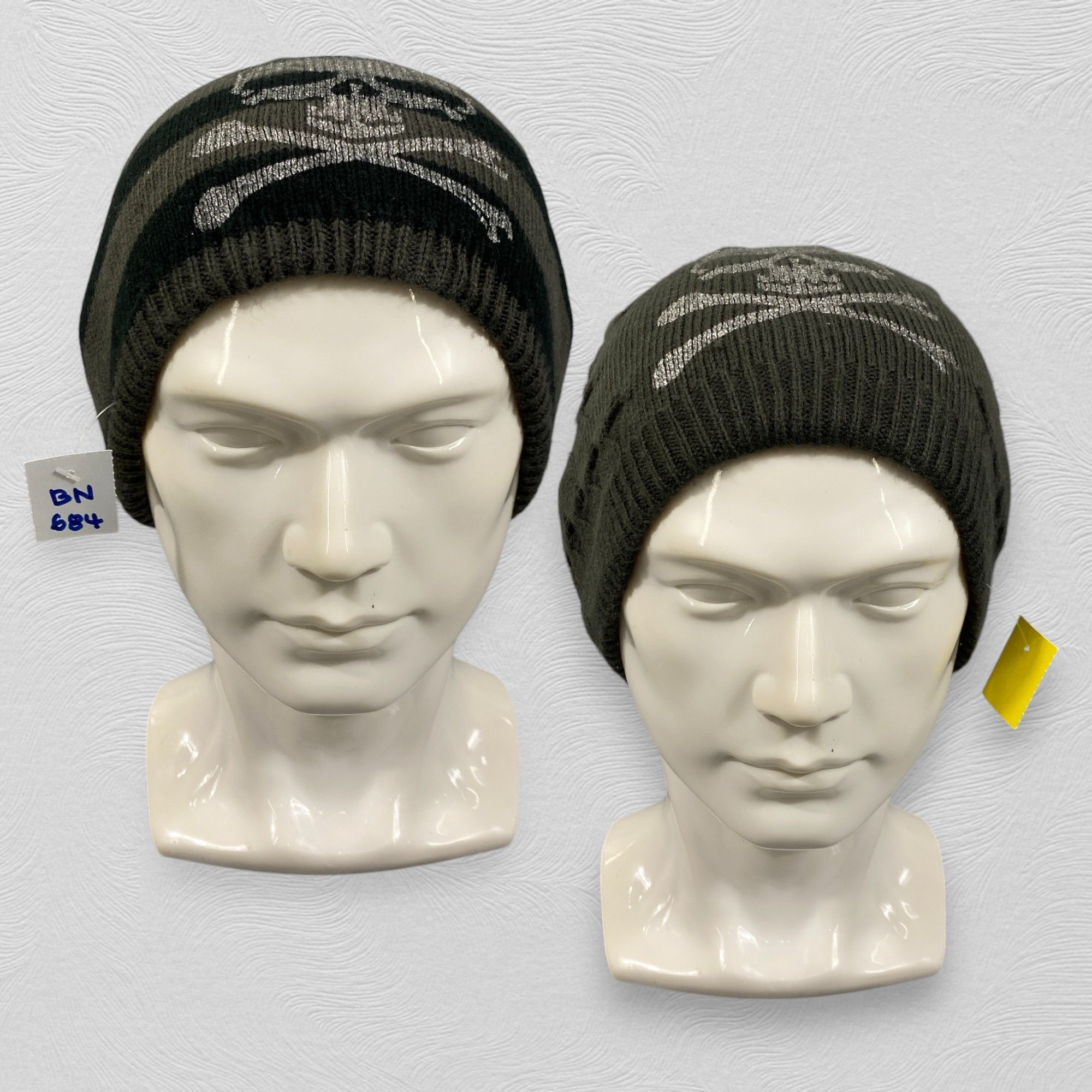 Japanese Brand Skulls Reversible Design Slouchy Snow Cap -BN684 Size ONE SIZE - 1 Thumbnail