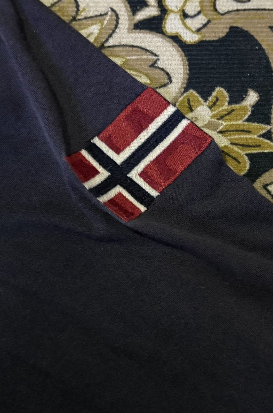 Designer × Japanese Brand × Napapijri Vintage Napapijri Patches Long Sleeve T-Shirt Size US M / EU 48-50 / 2 - 3 Thumbnail