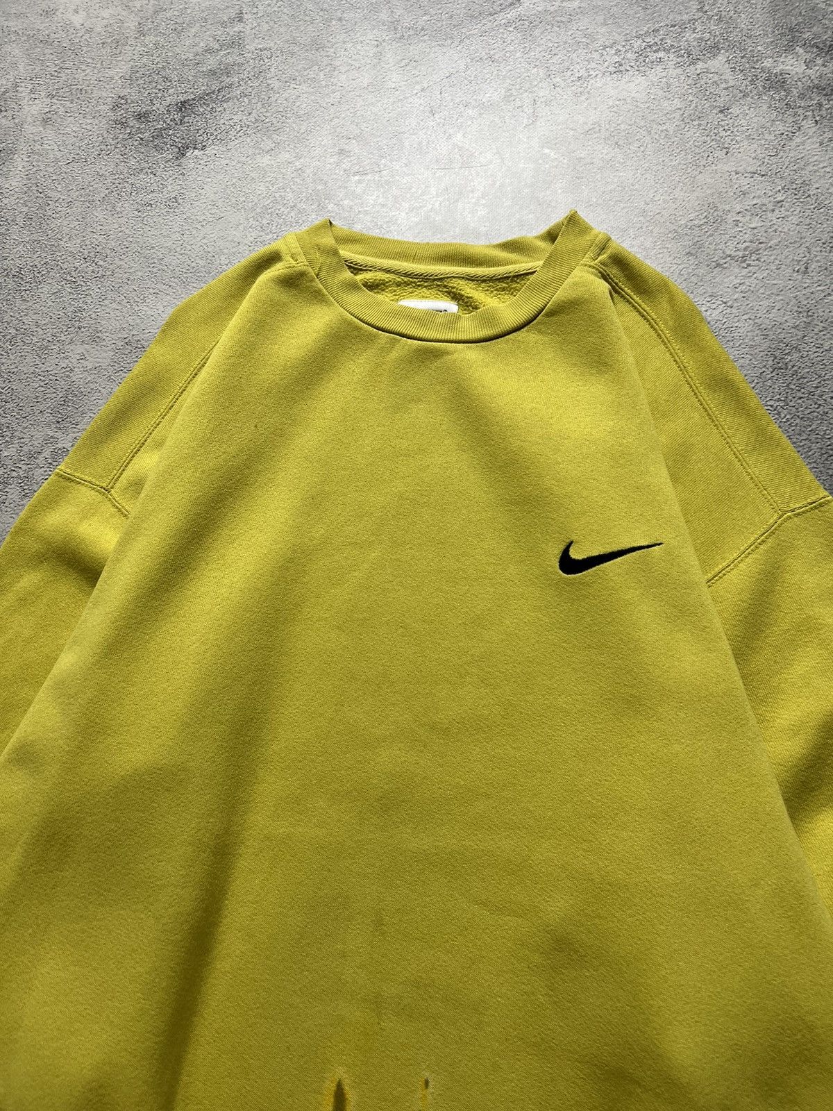 Vintage Vintage Y2k Nike 💛 Thrashed Mini Swoosh Sweatshirt 90’s Size US XL / EU 56 / 4 - 2 Thumbnail