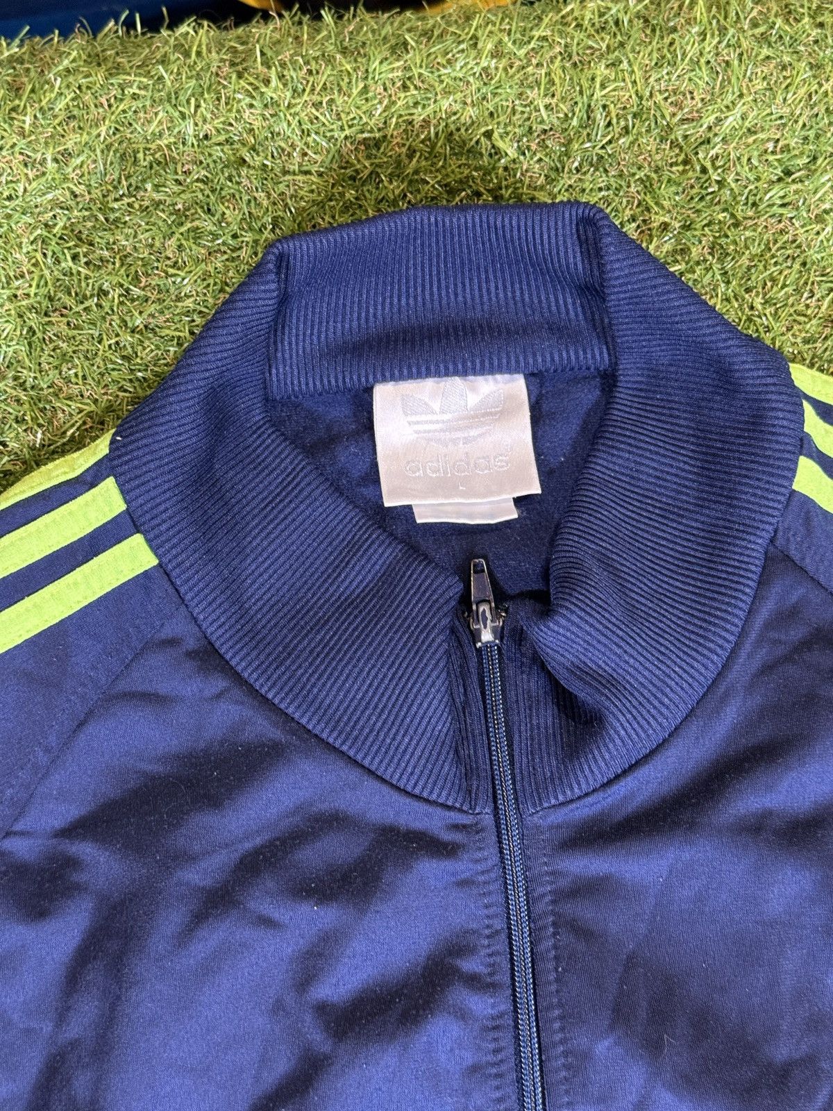 Adidas Adidas Originals Track Jacket Navy Neon Stripes Vintage L Size US L / EU 52-54 / 3 - 7 Thumbnail