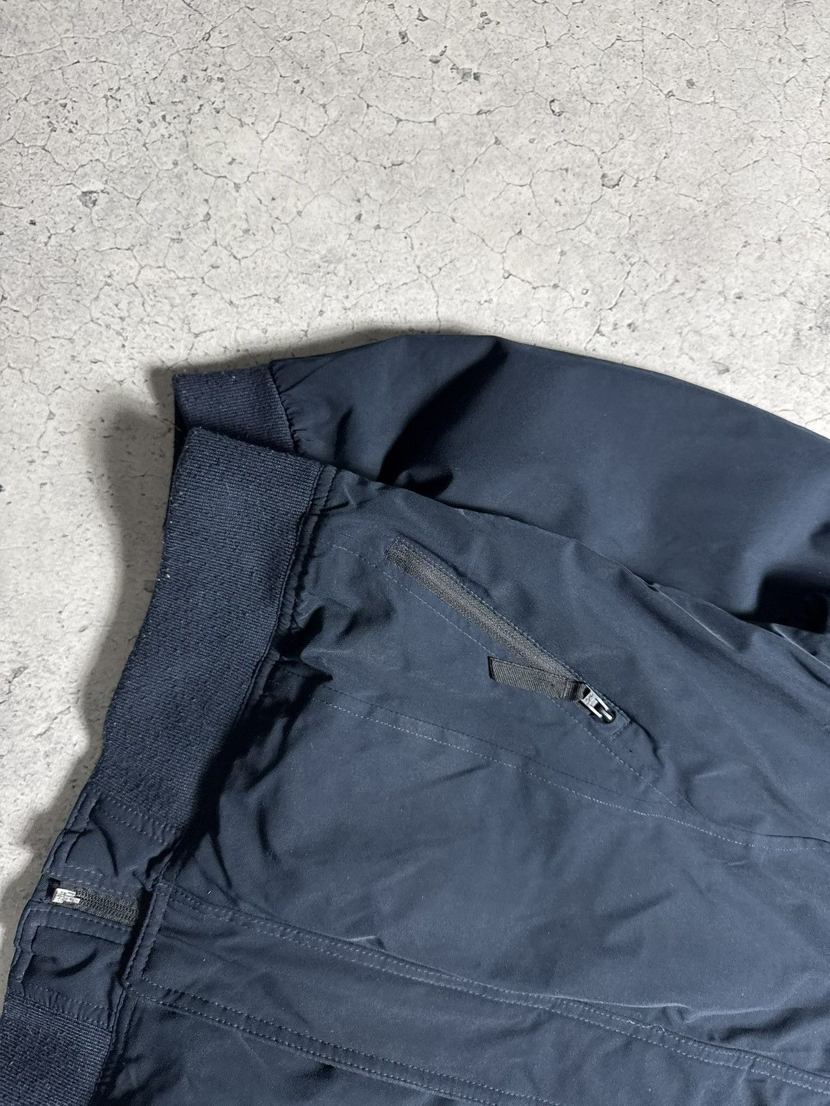 Hollister Hollister Fur Y2K Bomber Jacket Navy Size L Size US L / EU 52-54 / 3 - 2 Thumbnail