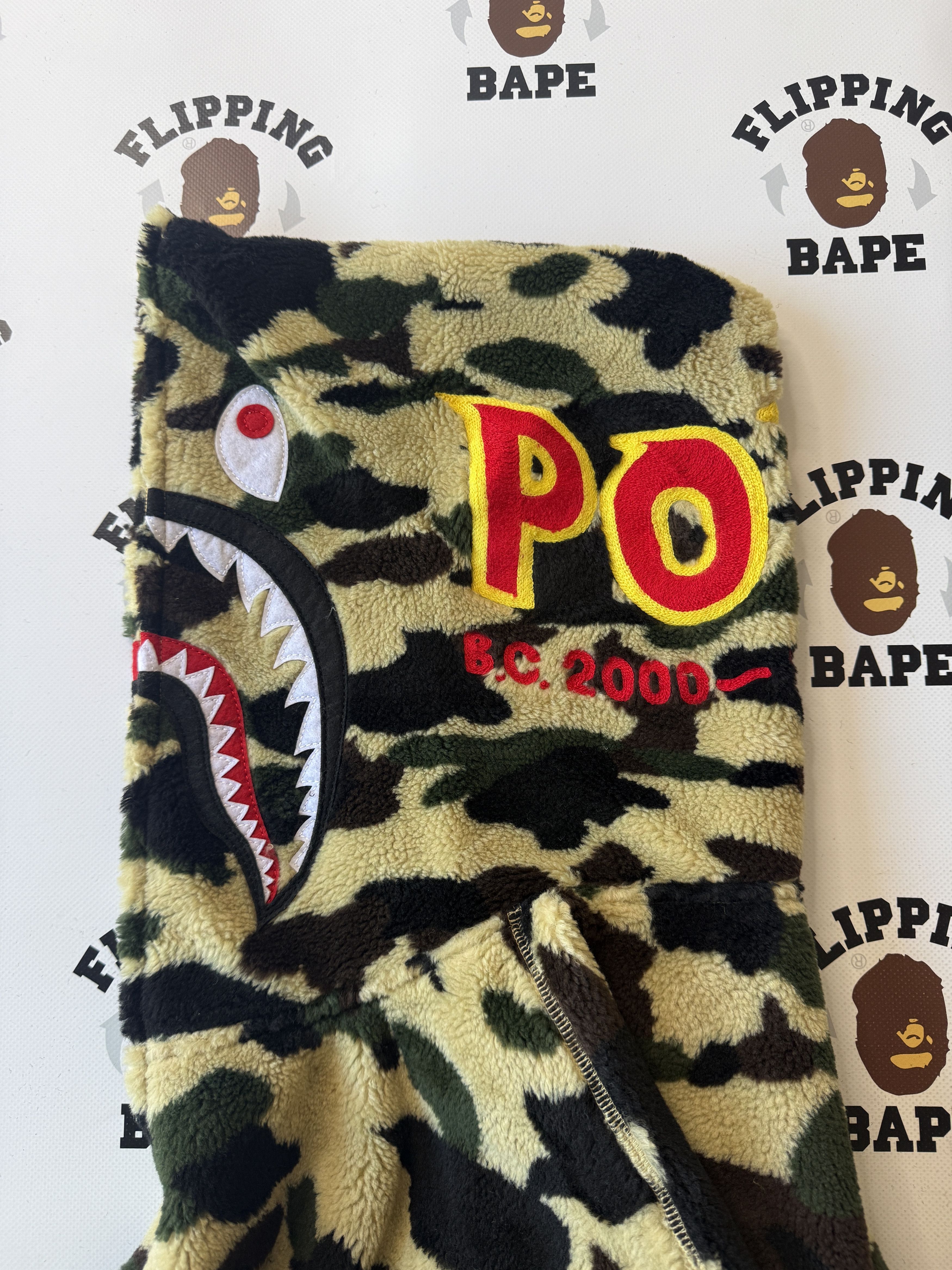 Bape × October's Very Own BAPE 1ST CAMO 2ND SHARK BOA HOODIE JACKET Size US L / EU 52-54 / 3 - 5 Thumbnail