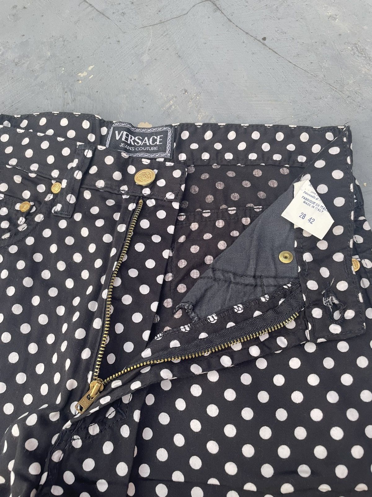 Versace × Versace Jeans Couture × Versus Versace Versace Jeans Couture Black Polka Dot Trousers Size US 28 / EU 44 - 6 Thumbnail