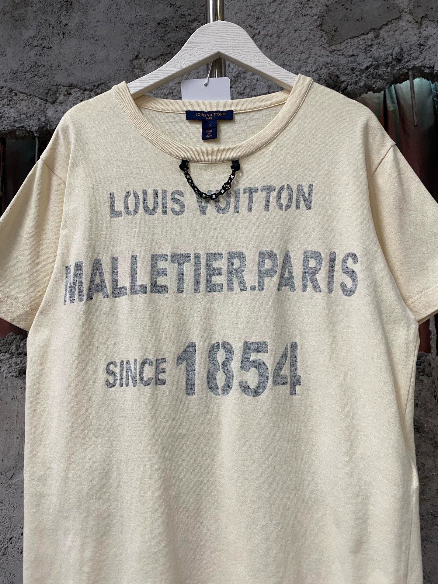 Louis Vuitton Louis Vuitton Chain Short Sleeve Size S 99 New Size S / US 4 / IT 40 - 3 Thumbnail