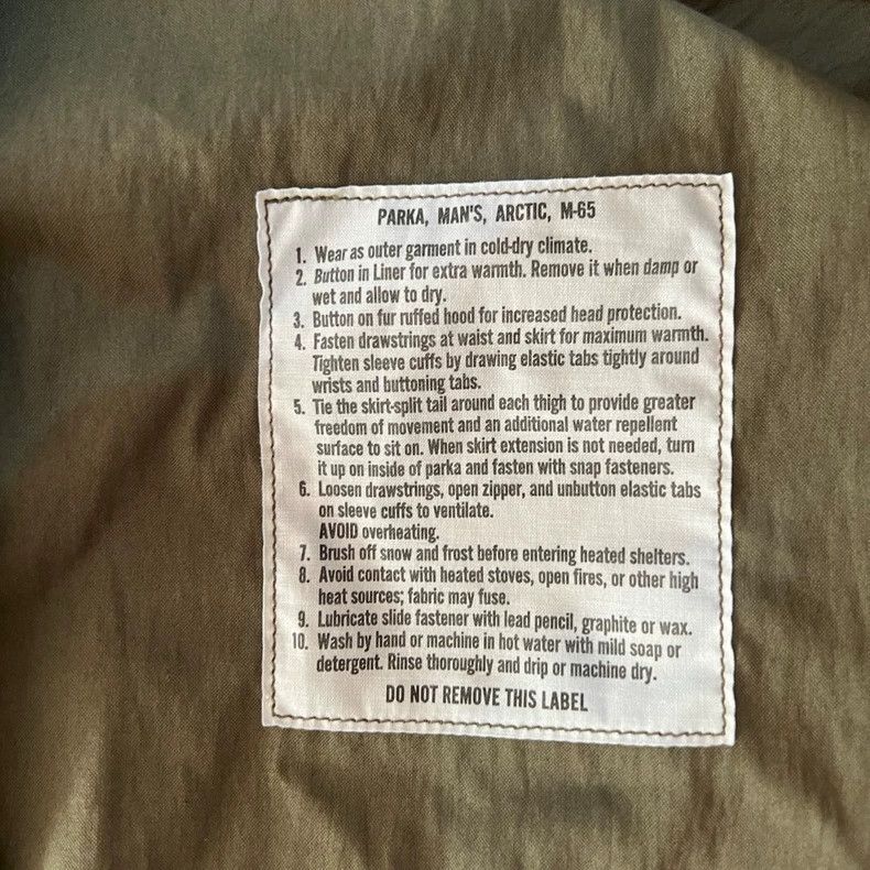 The Real McCoy's The Real McCoy's M-65 parka in army green, a large coat Size US M / EU 48-50 / 2 - 3 Thumbnail
