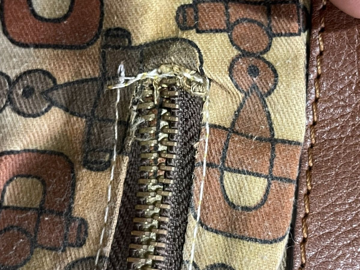 Gucci Vintage Gucci Monogram Leather Shoulder Bag Size ONE SIZE - 13 Thumbnail