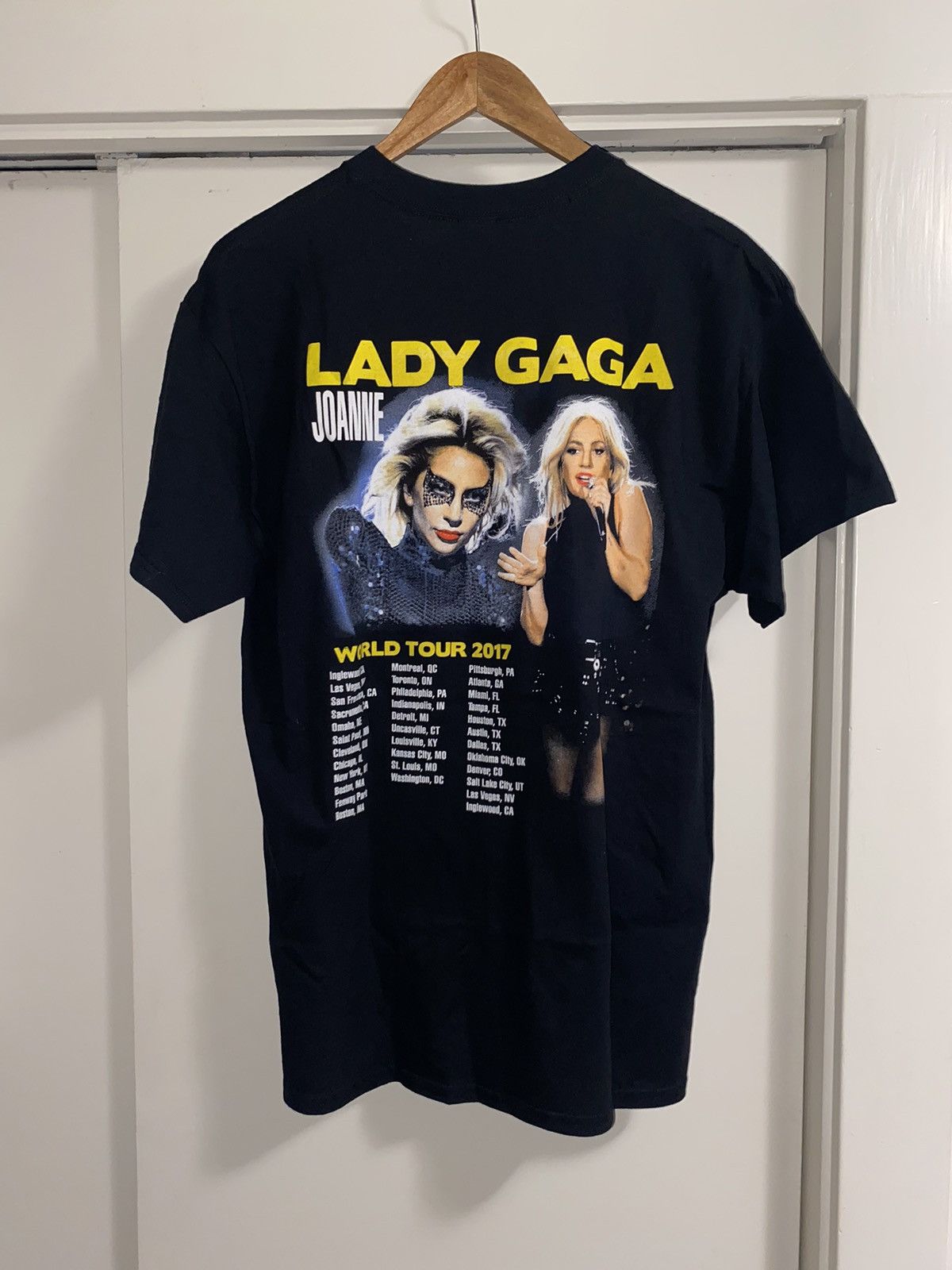 Band Tees Lady Gaga 2017 World Tour Shirt Size US L / EU 52-54 / 3 - 2 Thumbnail