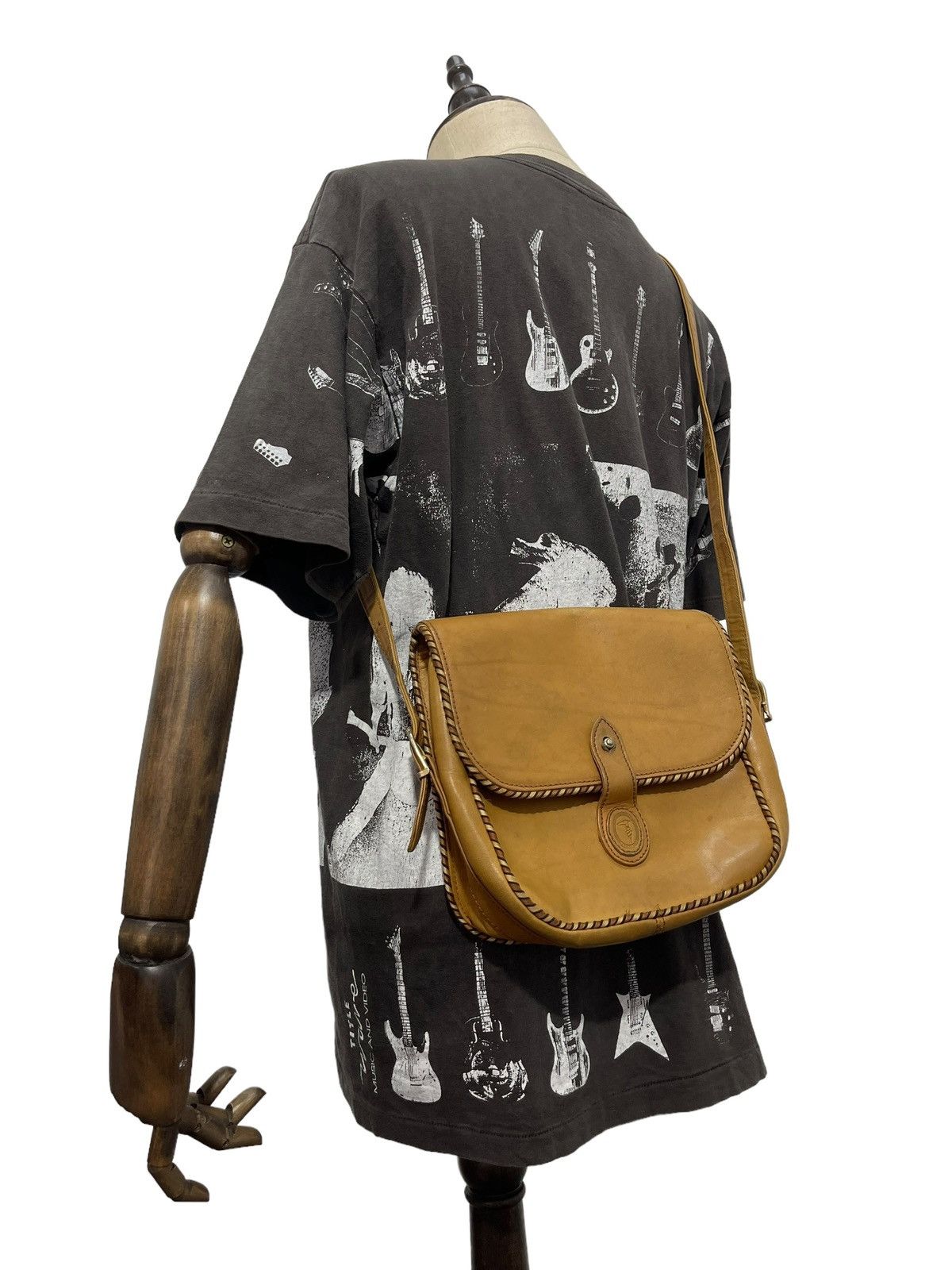 Japanese Brand Cross Body Vtg Trussardi Italy Full Leather Bag 1🟩 Size ONE SIZE - 1 Thumbnail