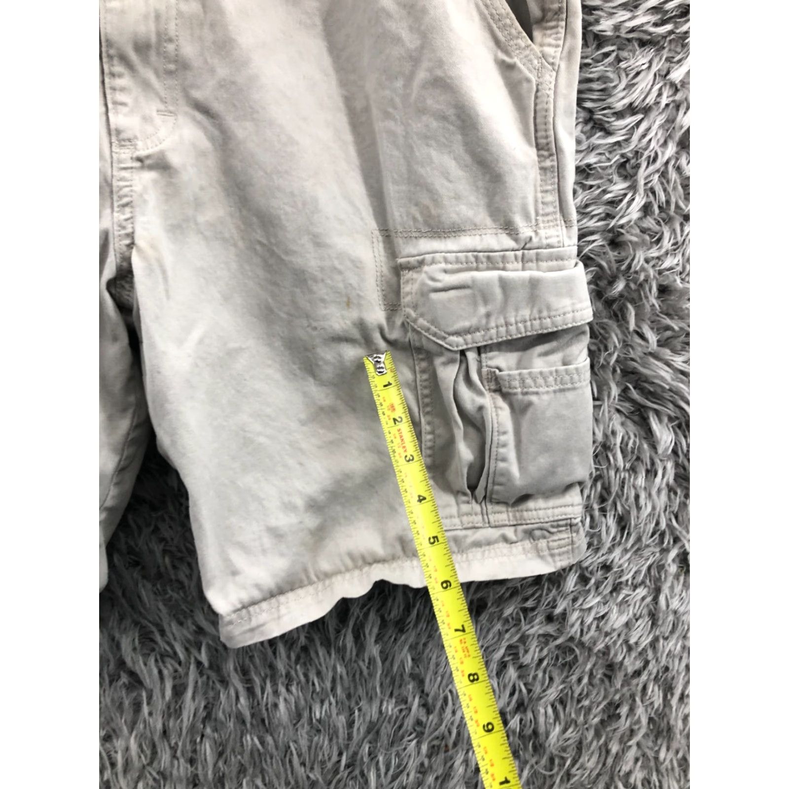 Wrangler Wrangler Cargo Shorts Mens Size 32 Mid Rise Beige Medium Wash 5-Pocket Logo Canvas Casual Denim? Size US 32 / EU 48 - 4 Thumbnail