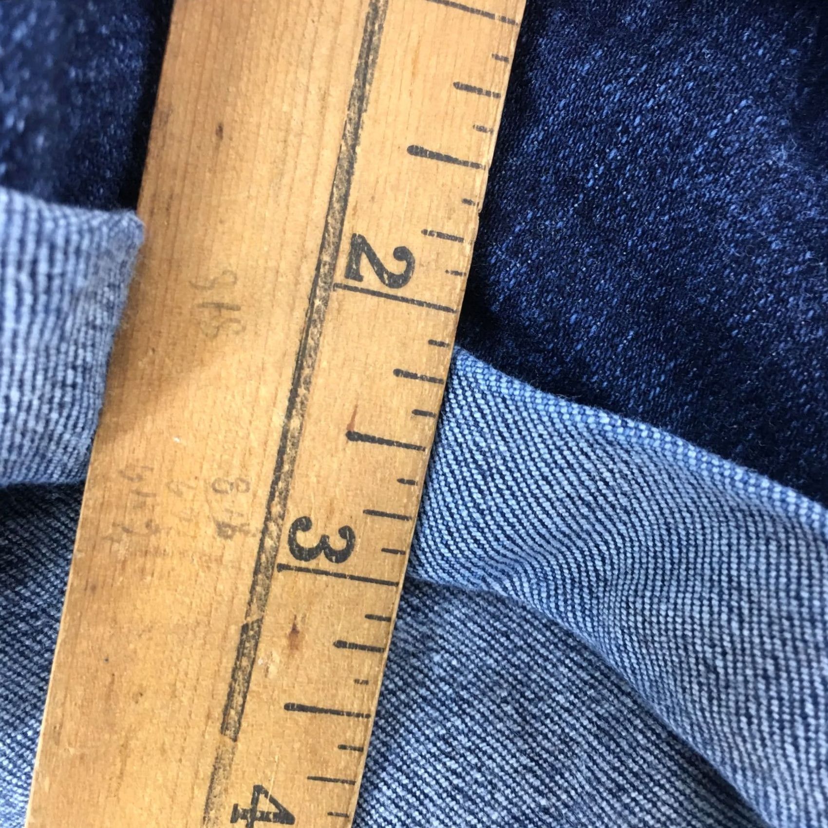 Abercrombie & Fitch Abercrombie & Fitch Hot Boyfriend Rolled Cuff Hem Denim Short Womens 24 Blue Shirt Jeans Boyfriend Slim Casual Modern 5-Pocket Womens Blue 24 Size 42" / US 20 - 6 Thumbnail