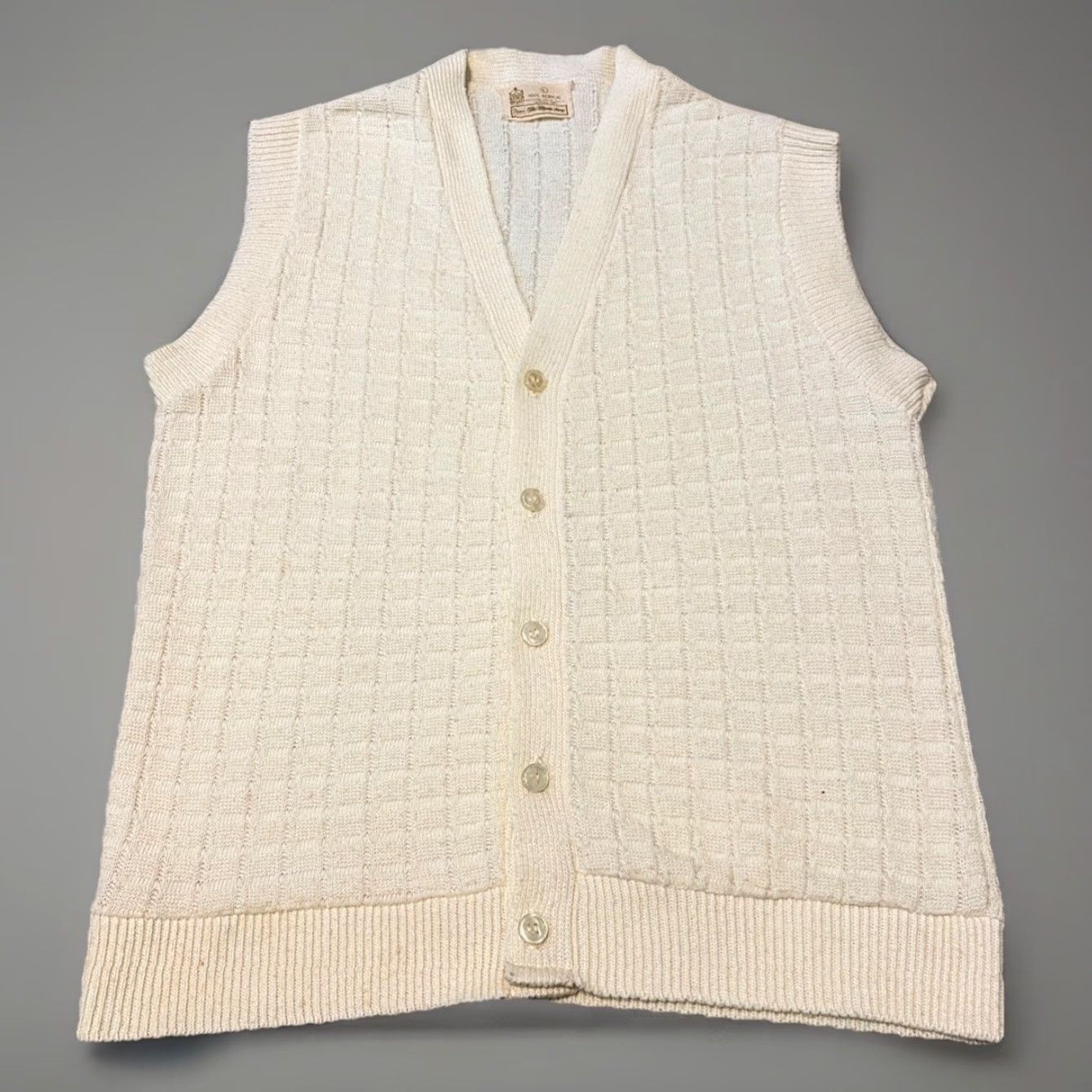 Vintage VINTAGE 60s Kings Road Acrylic Knit Cardigan Sweater Vest White Large Women Size L / US 10 / IT 46 - 2 Thumbnail