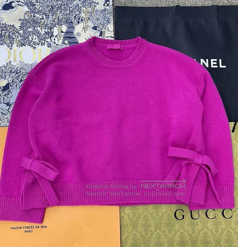 Valentino Valentino Knitted sweater with bows Size M / US 6-8 / IT 42-44 - 1 Thumbnail