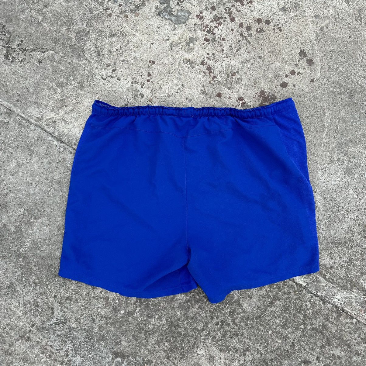 Nike × Vintage Vintage Nike Man.United Shorts Football Y2K 00s Sportwear Size US 38 / EU 54 - 2 Thumbnail