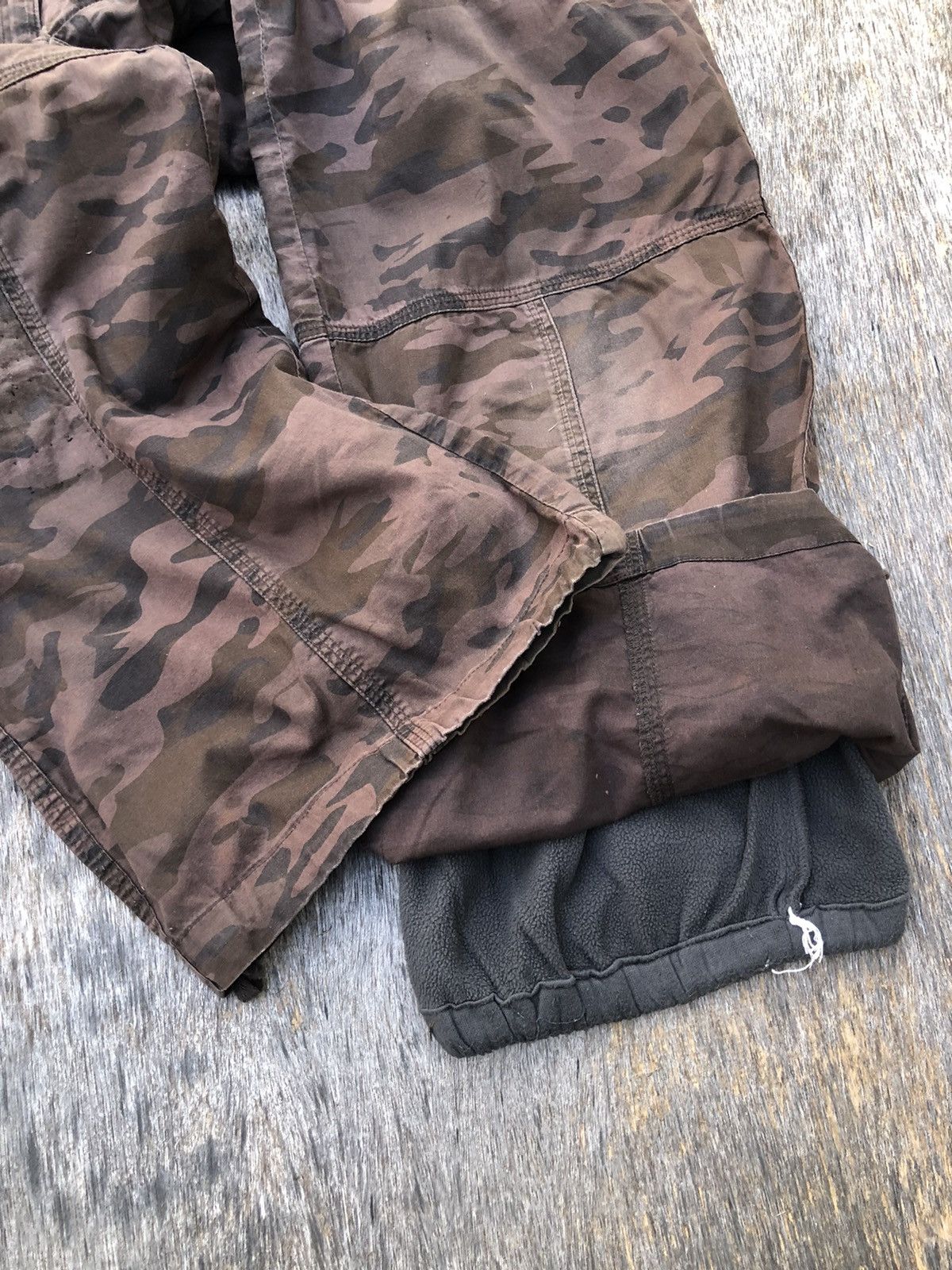 Japanese Brand Vintage Camo Cargo Pants Stretchable Waist W28xL38 Size US 28 / EU 44 - 6 Thumbnail