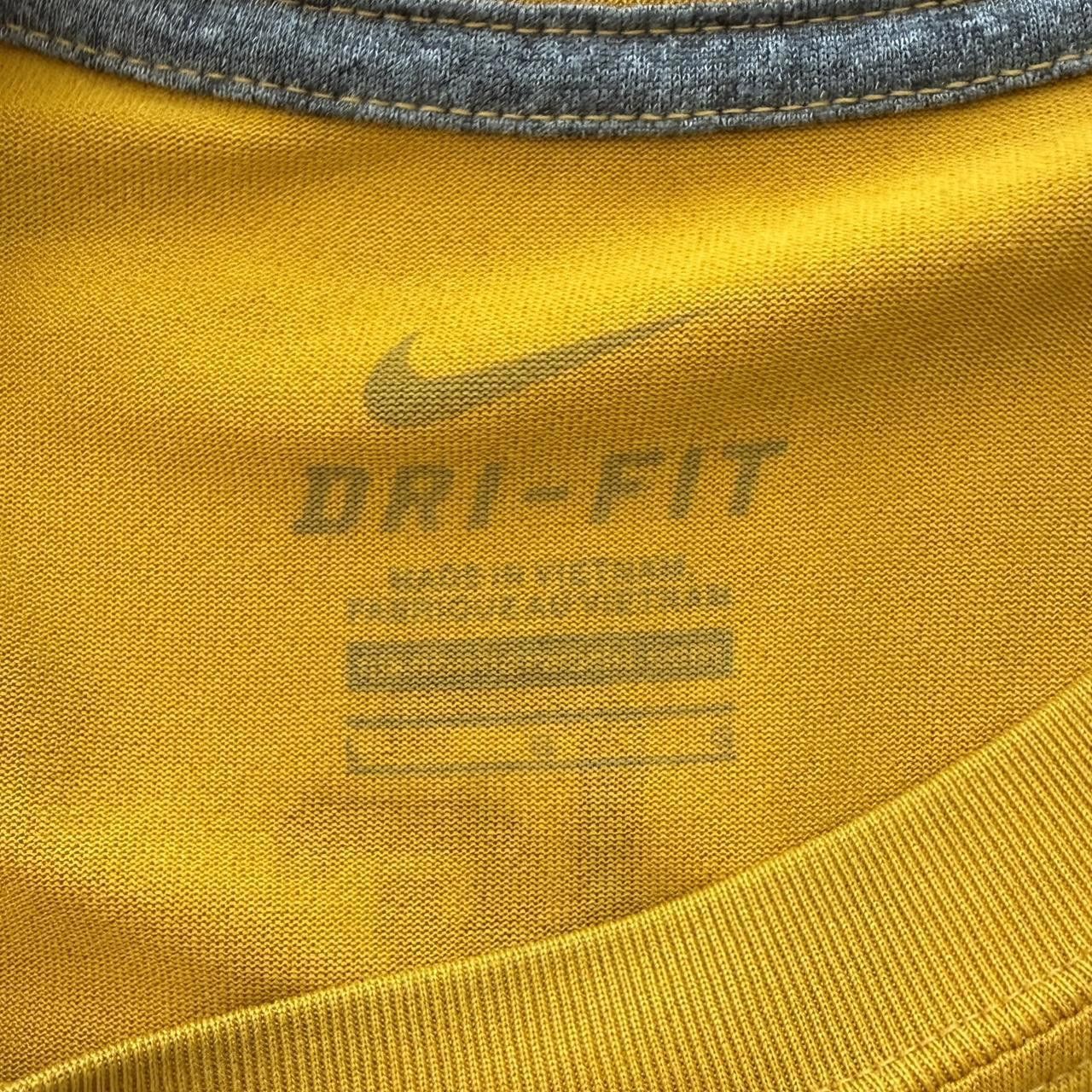Nike Nike Men's yellow gold T-shirts Size US L / EU 52-54 / 3 - 3 Thumbnail