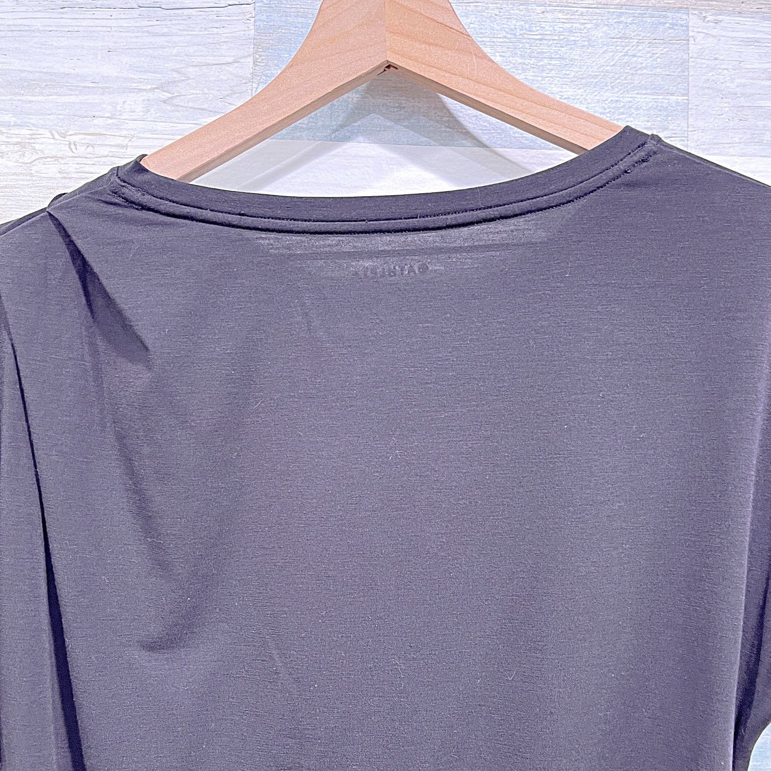 Athleta Athleta Essence Pleated Tee Black Womens Medium Size M / US 6-8 / IT 42-44 - 4 Thumbnail