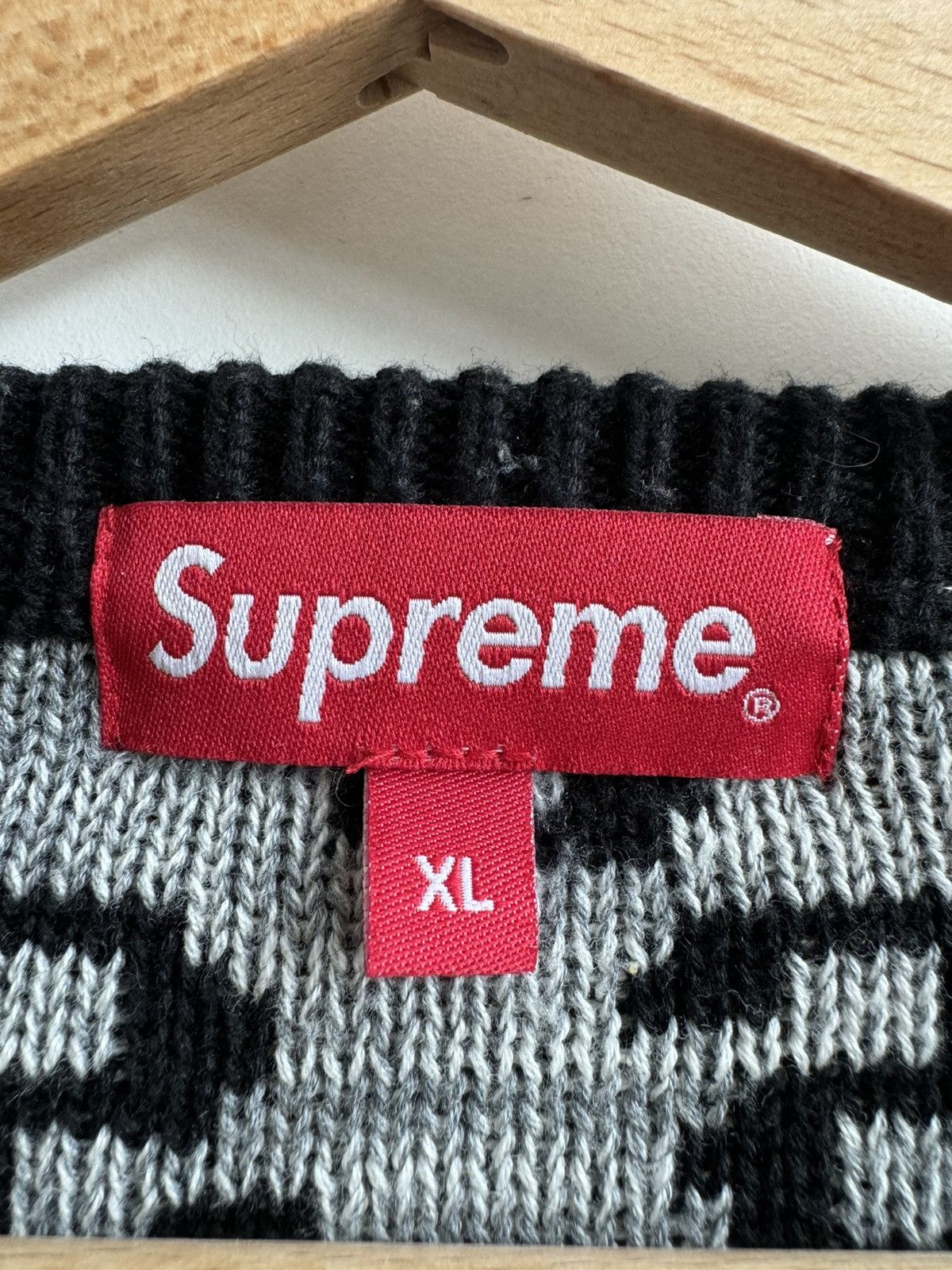 Supreme Supreme S repeat sweater SS19 Size US XL / EU 56 / 4 - 3 Thumbnail