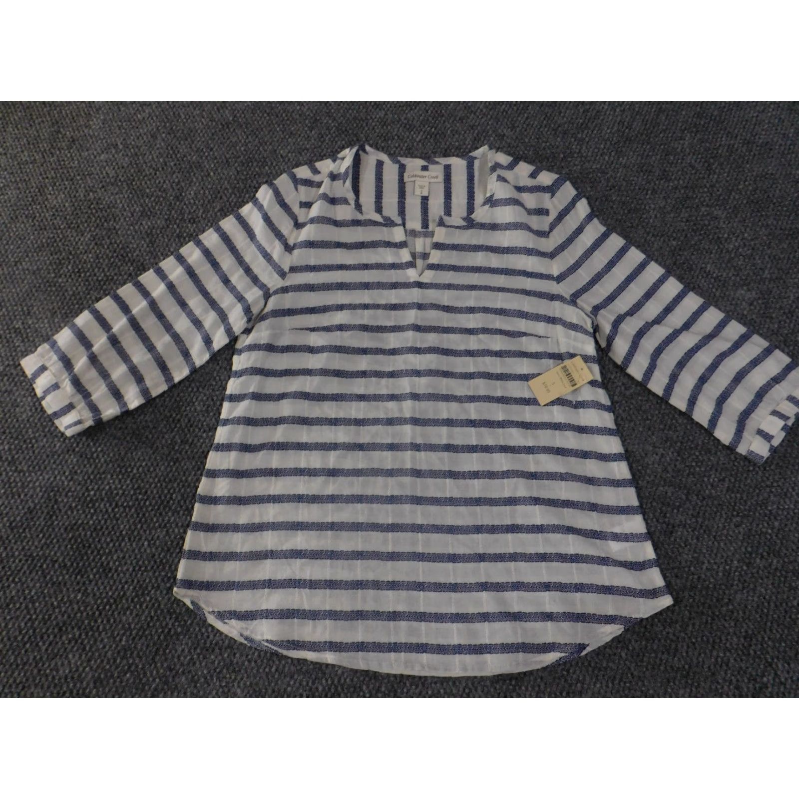 Coldwater Creek Coldwater Creek Shirt Womens Small White Blue Striped Cotton Lightweight V-Neck Pullover Casual Long Sleeve Button-Up Regular All Seasons Womens Size S / US 4 / IT 40 - 4 Thumbnail