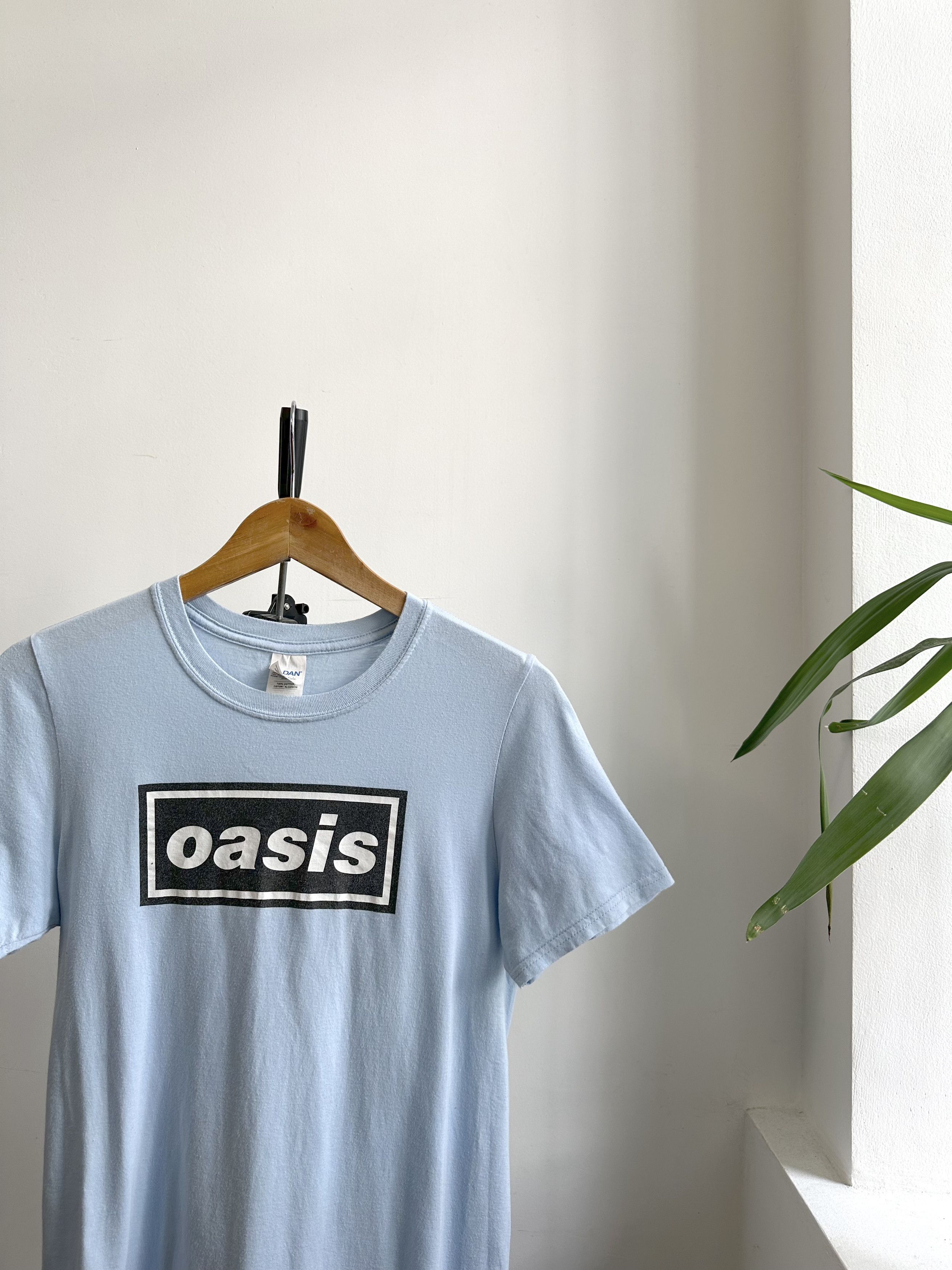 Band Tees Oasis Definitely Maybe Blue Box Logo T-Shirt Men's Small Size US S / EU 44-46 / 1 - 2 Thumbnail