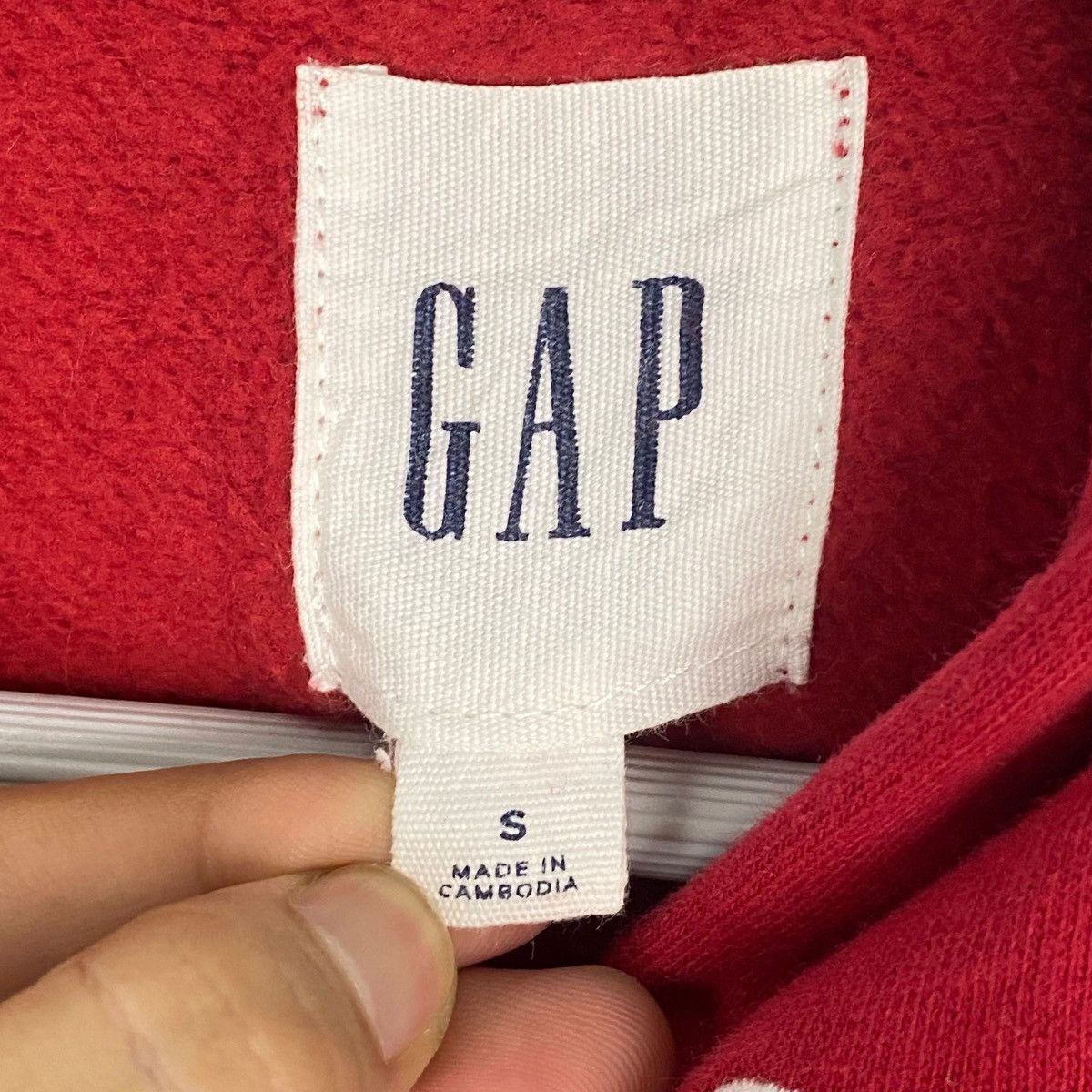 Other Vintage Gap Hoodie Big Logo Sweater Red Pullover Jumper S Size US S / EU 44-46 / 1 - 6 Thumbnail