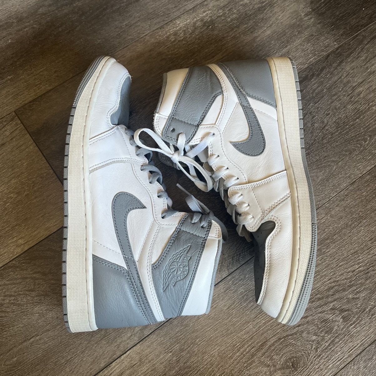 Jordan Brand Air Jordan 1 Retro High OG Stealth Shoes 555088-037 Size 12 Size US 12 / EU 45 - 3 Thumbnail