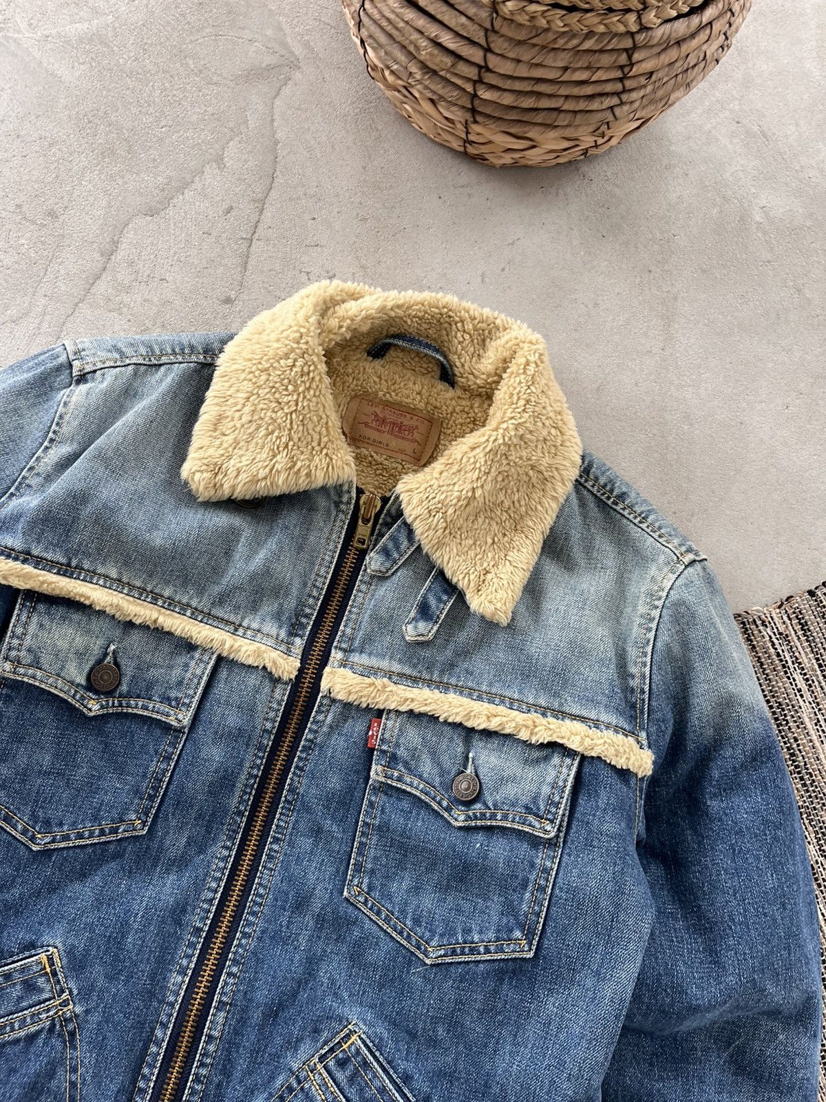 Levi's Vintage Levis Washed Denim Sherpa Bomber Jacket Avantgarde Size L / US 10 / IT 46 - 5 Thumbnail