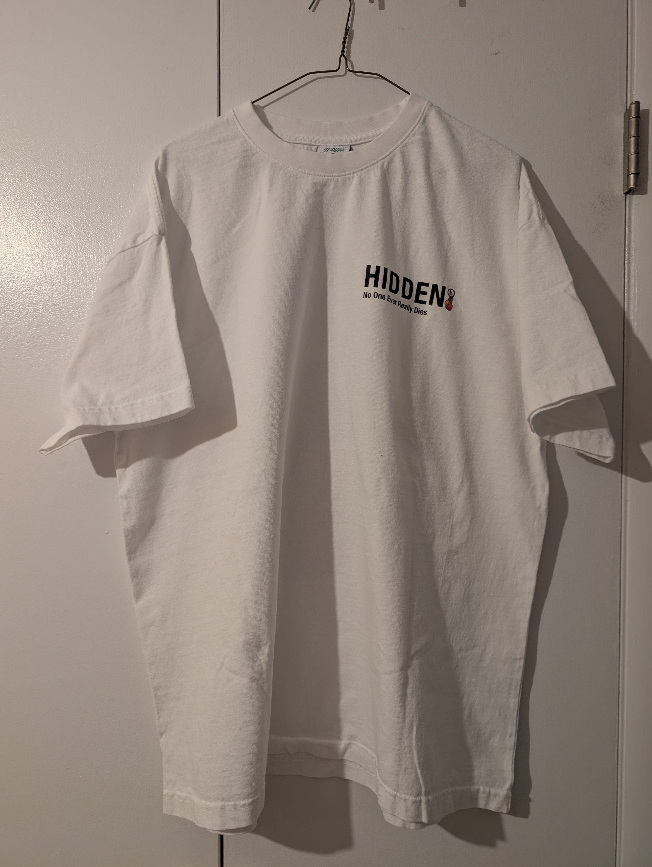 HIDDEN Hidden NY "No one evere really dies" Tee size XL Size US XL / EU 56 / 4 - 1 Thumbnail