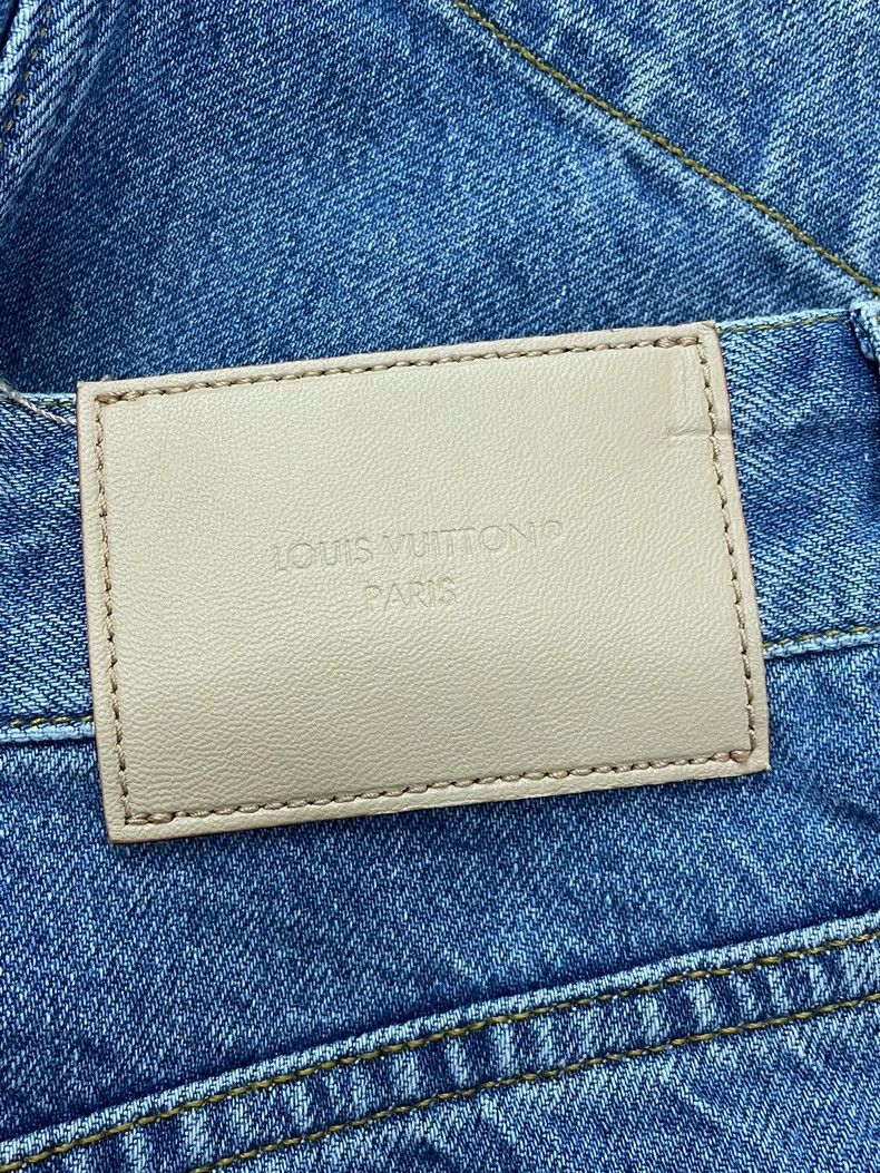 Louis Vuitton Louis Vuitton Blue high-waisted denim shorts Size US 34 / EU 50 - 4 Thumbnail