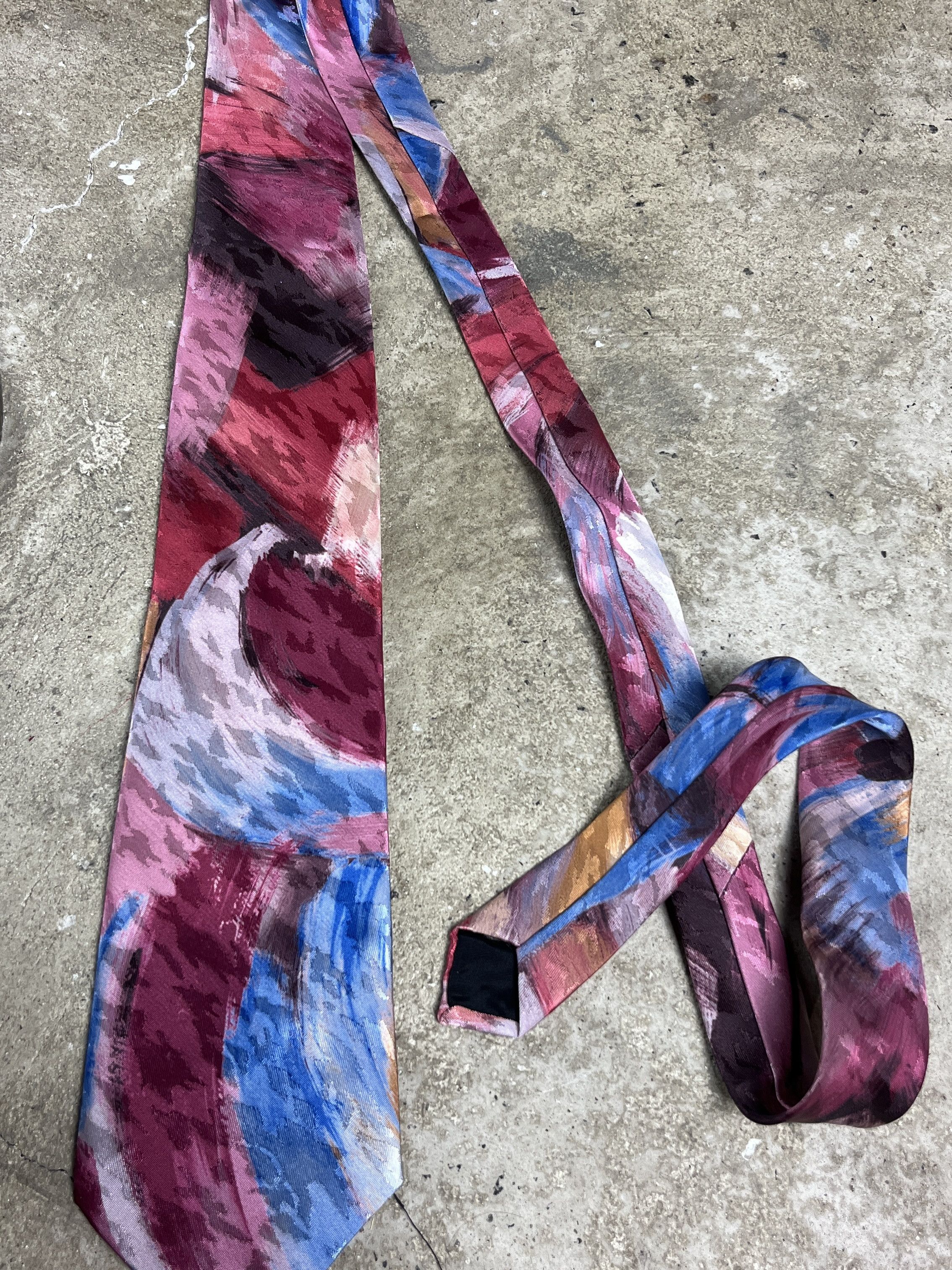 Vintage GIORGIO ARMANI ABSTRACT PRINT SILK TIE - № 4516 Size ONE SIZE - 2 Thumbnail