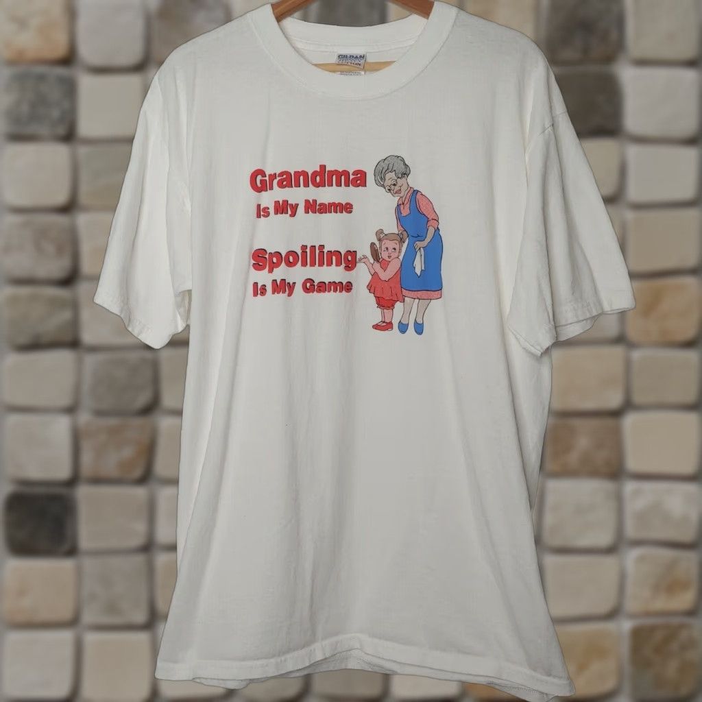 Gildan VINTAGE Grandma is my Name Spoling is my Game Shirt Large Girl Ice Cream Grannycore Size L / US 10 / IT 46 - 1 Thumbnail