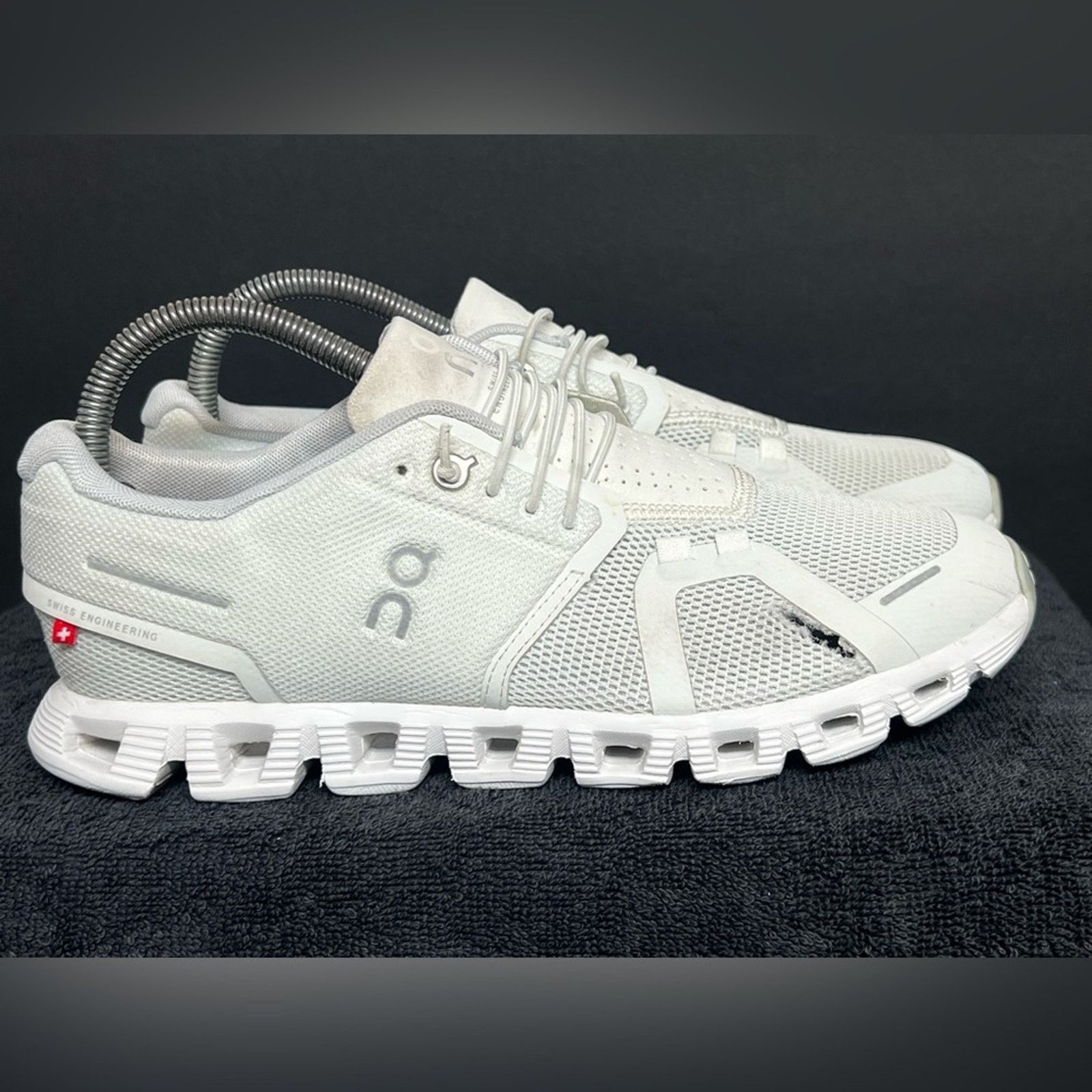 On ON Running Women's Cloud 5 Ice White Size 8.5 Running Shoes Size US 8.5 / IT 38.5 - 6 Thumbnail