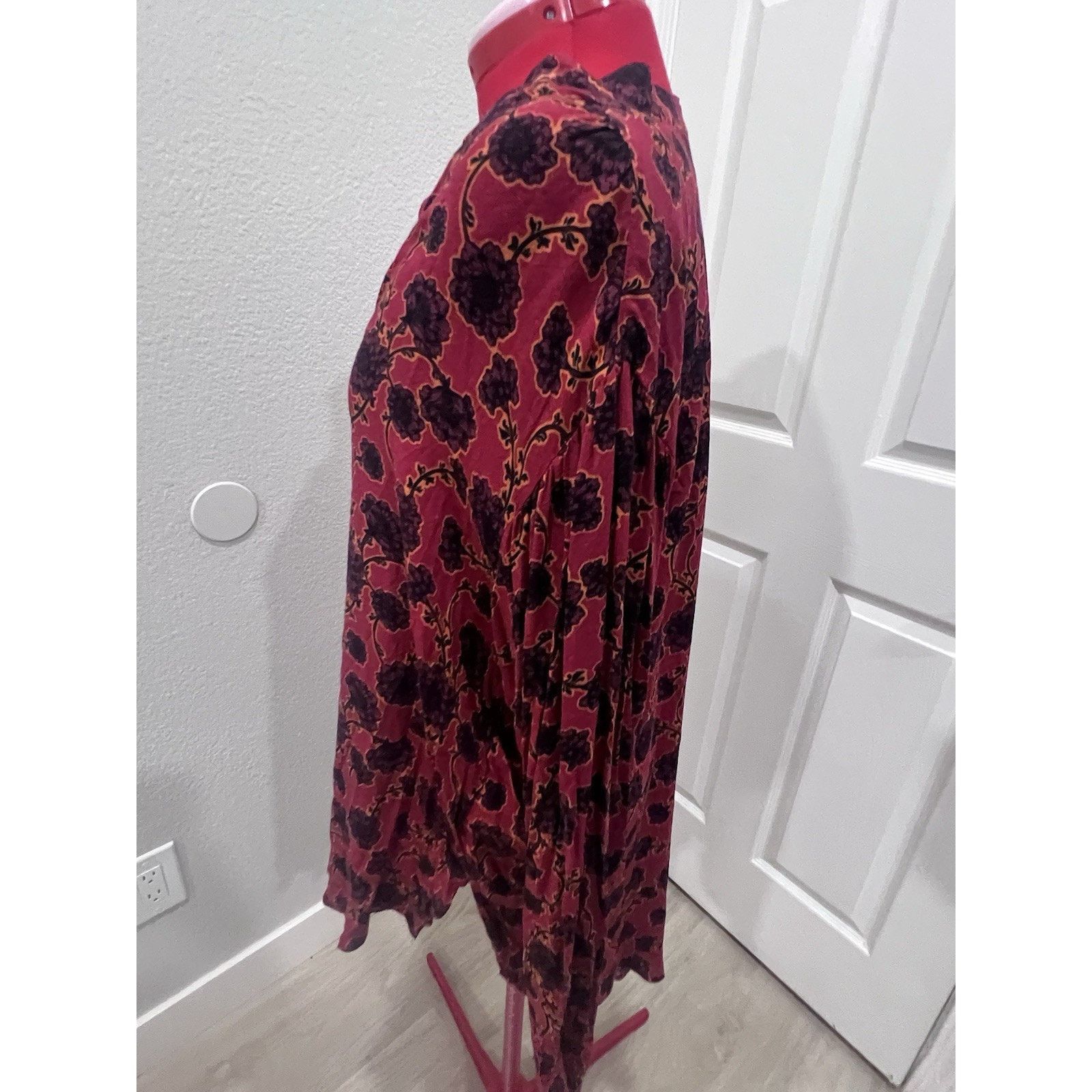 Free People Free People Mia Red Floral Print Tie Neck Boho blouse Size M / US 6-8 / IT 42-44 - 13 Thumbnail