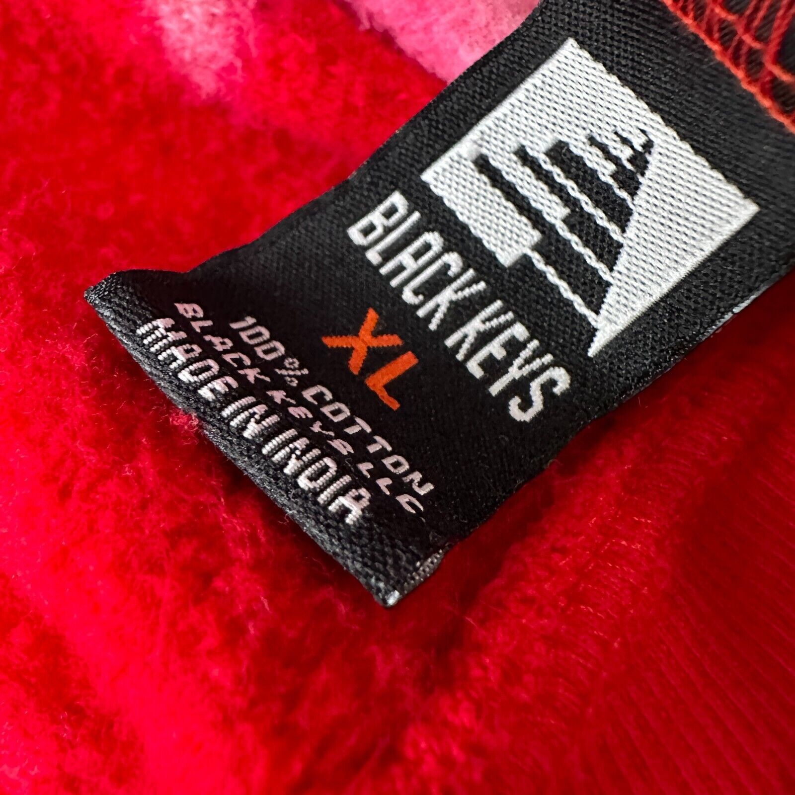 The Unbranded Brand The Black Keys Sweatshirt XL Red Pink Heavy Metal Hip Hop Size US XL / EU 56 / 4 - 6 Thumbnail